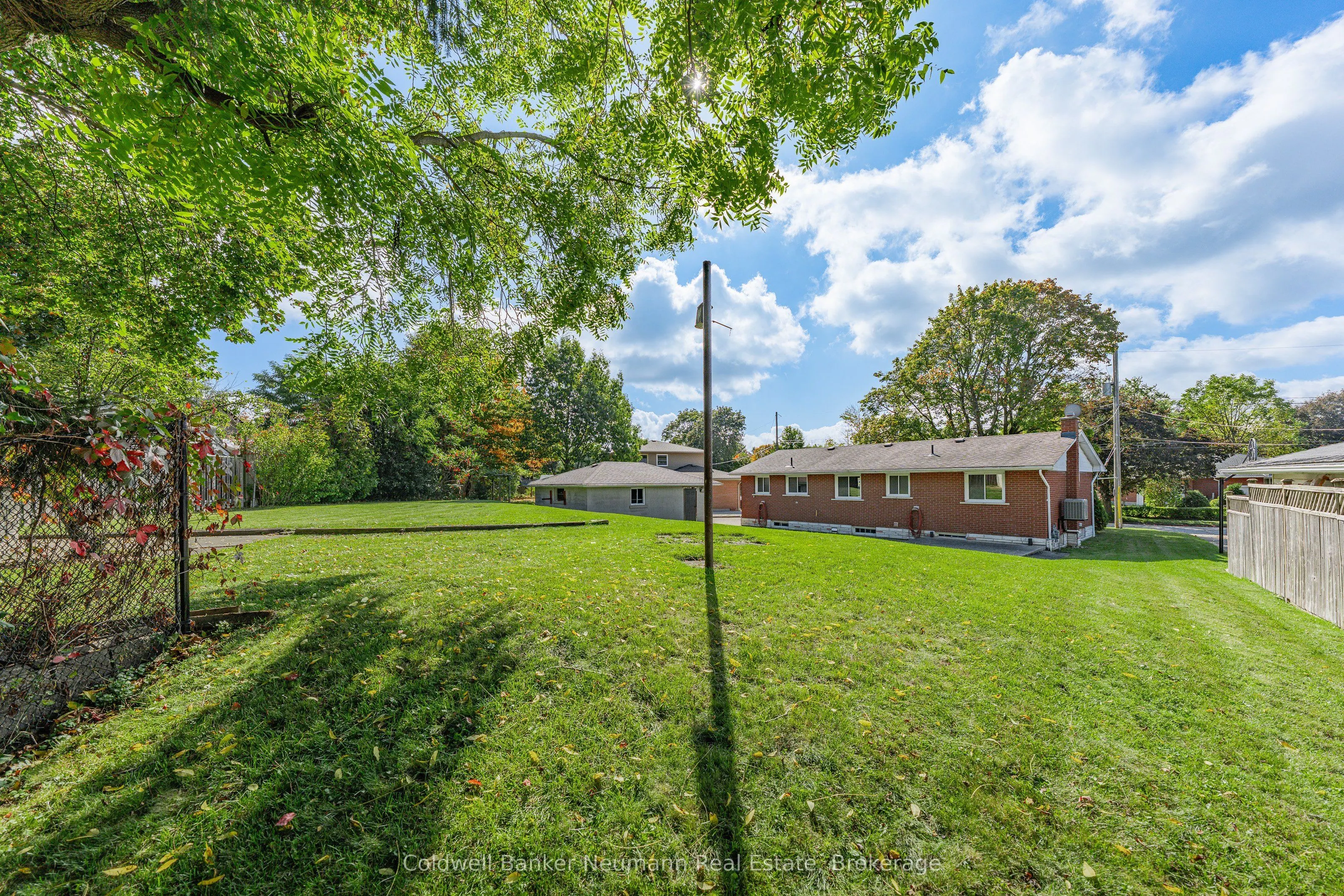23 Sunnylea Crescent