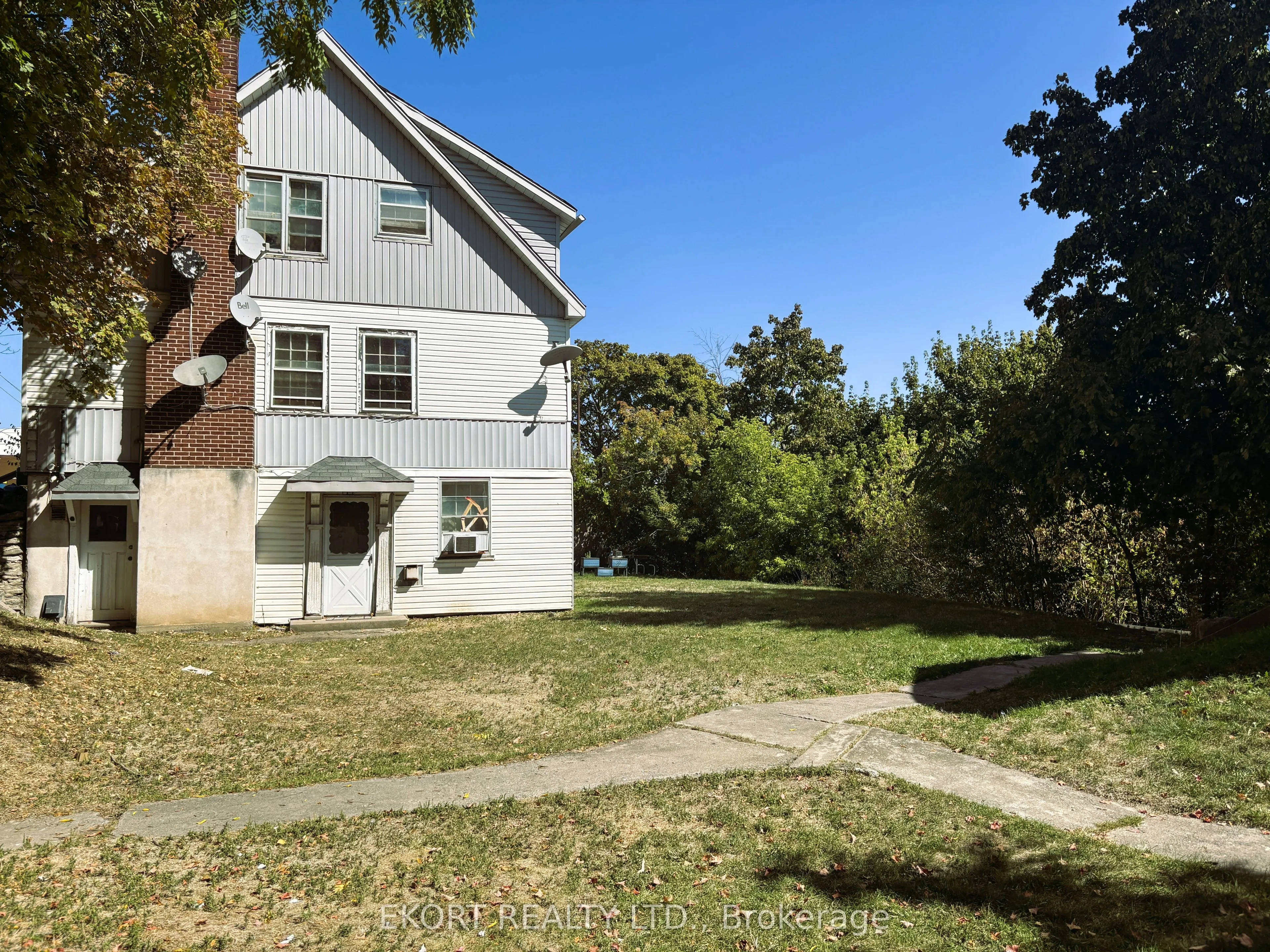17-23 Moira Street W