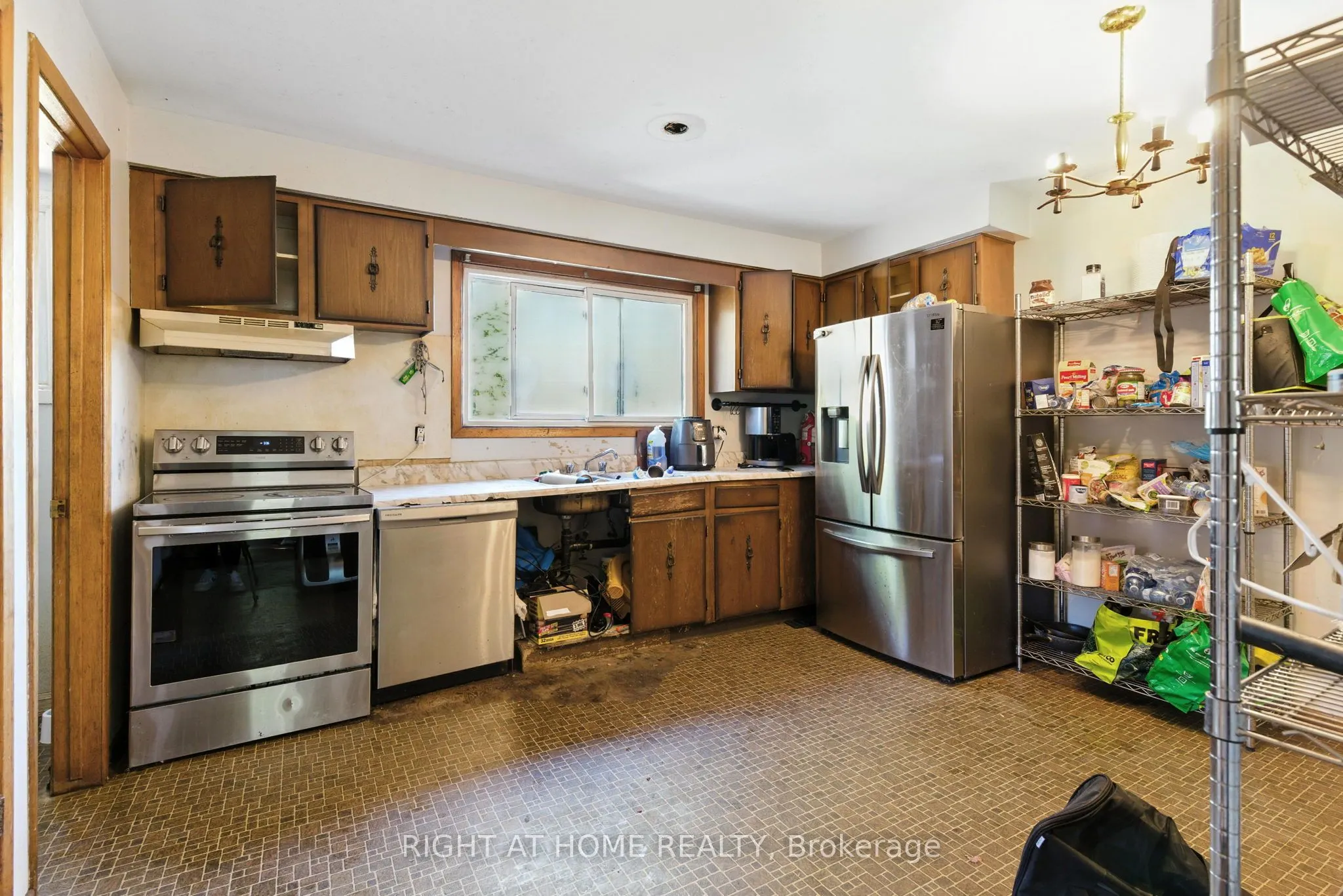 4363 Meadowvale Drive