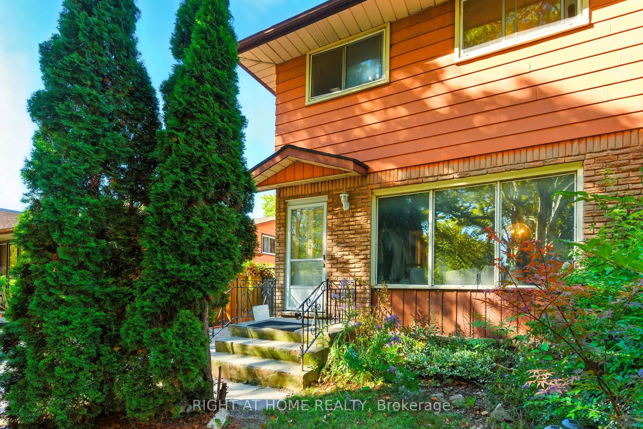 4363 Meadowvale Drive