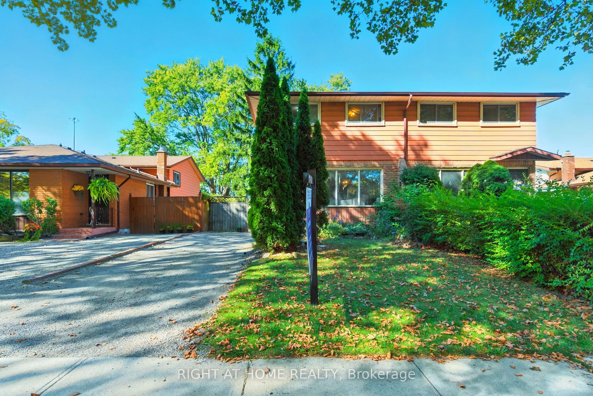 4363 Meadowvale Drive