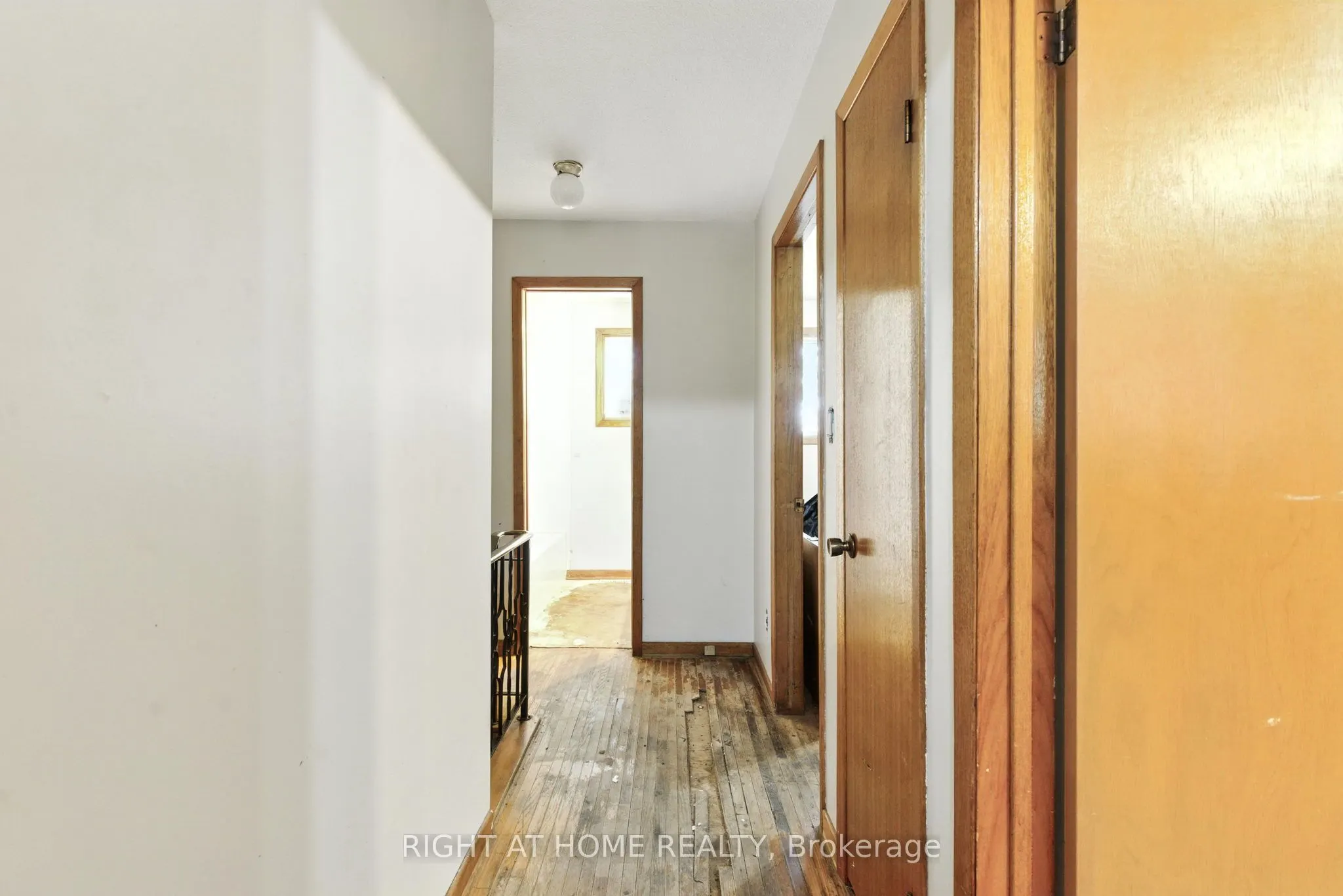 4363 Meadowvale Drive