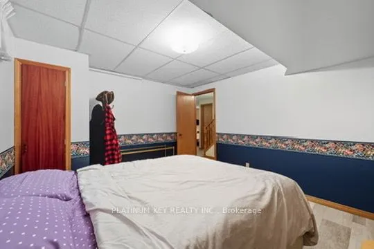 23 Lynngate Grove