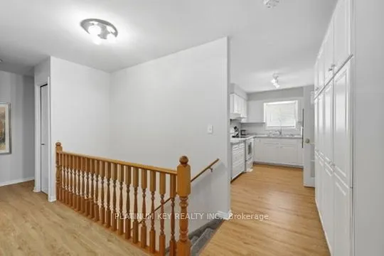 23 Lynngate Grove