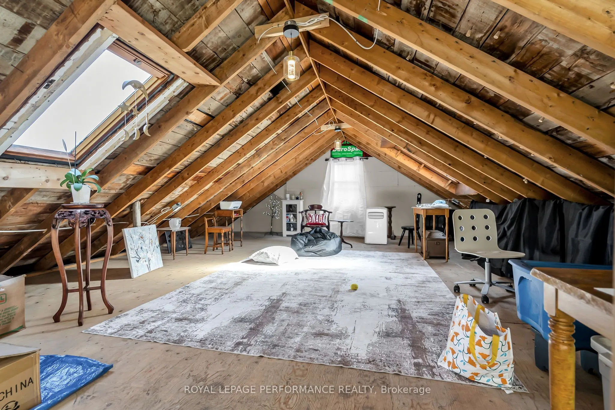 543 Fifth Street E
