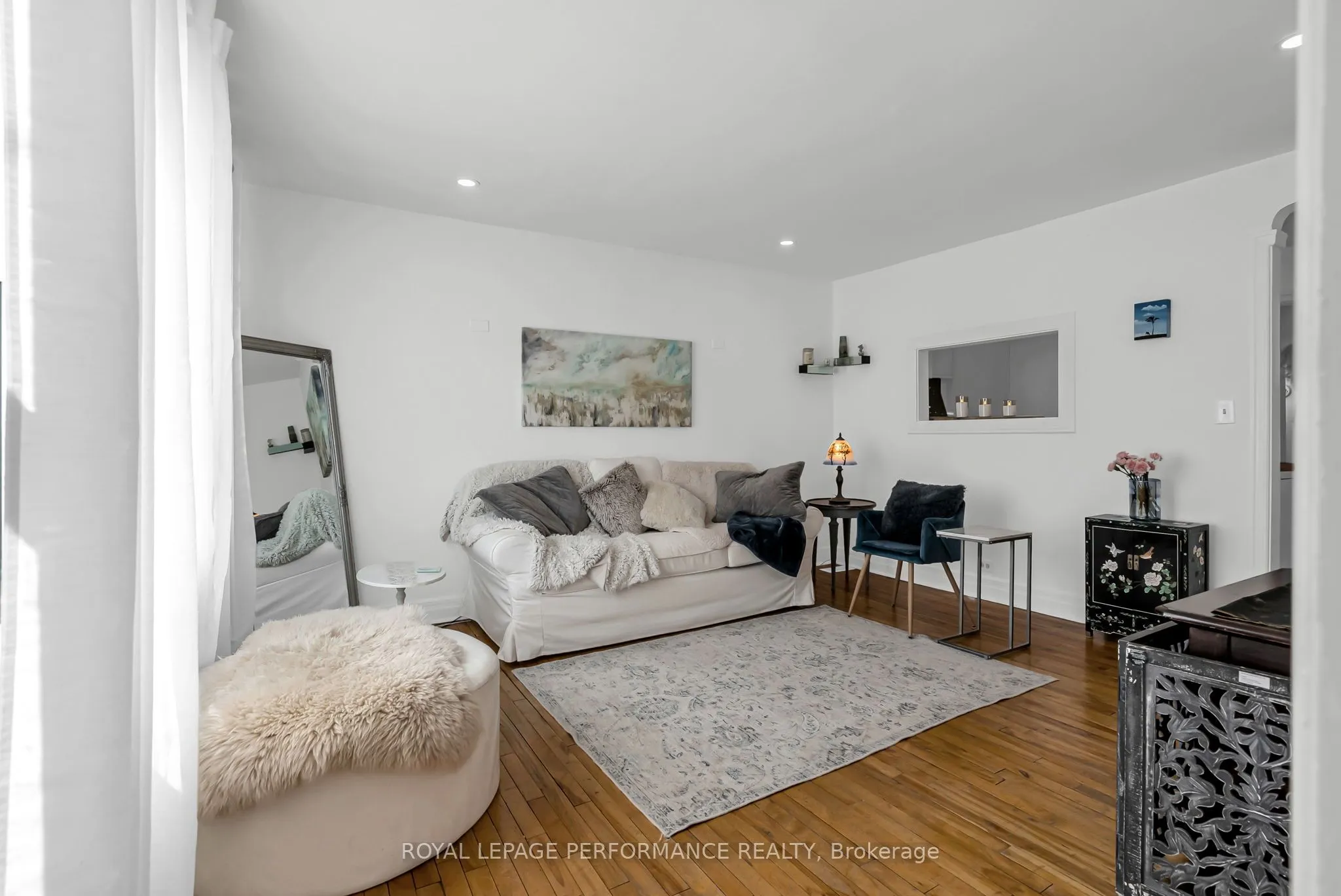 543 Fifth Street E