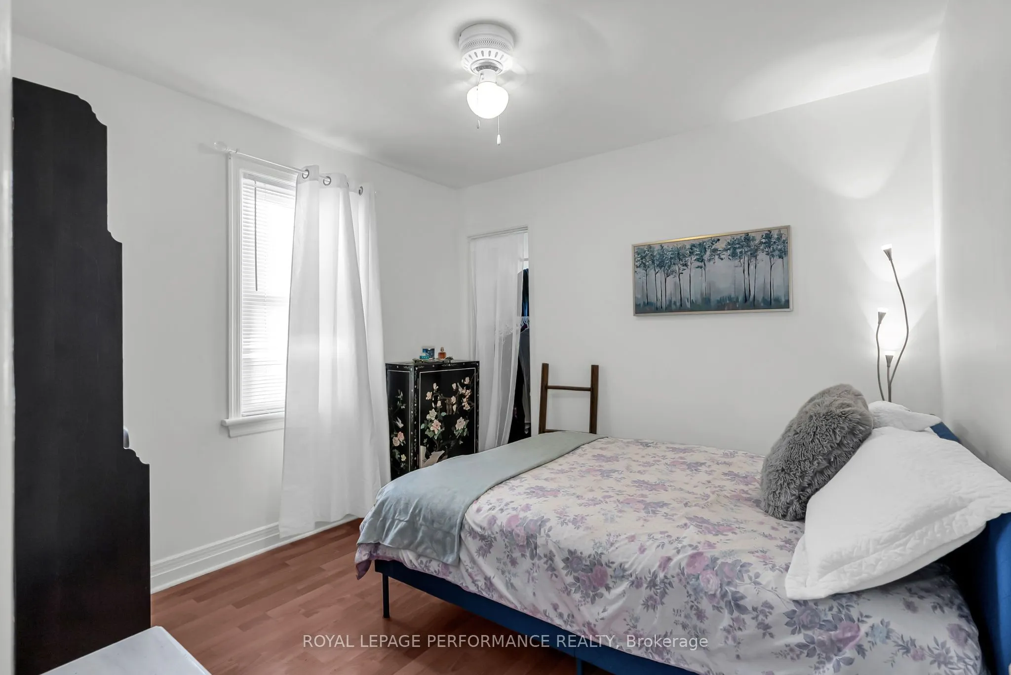 543 Fifth Street E