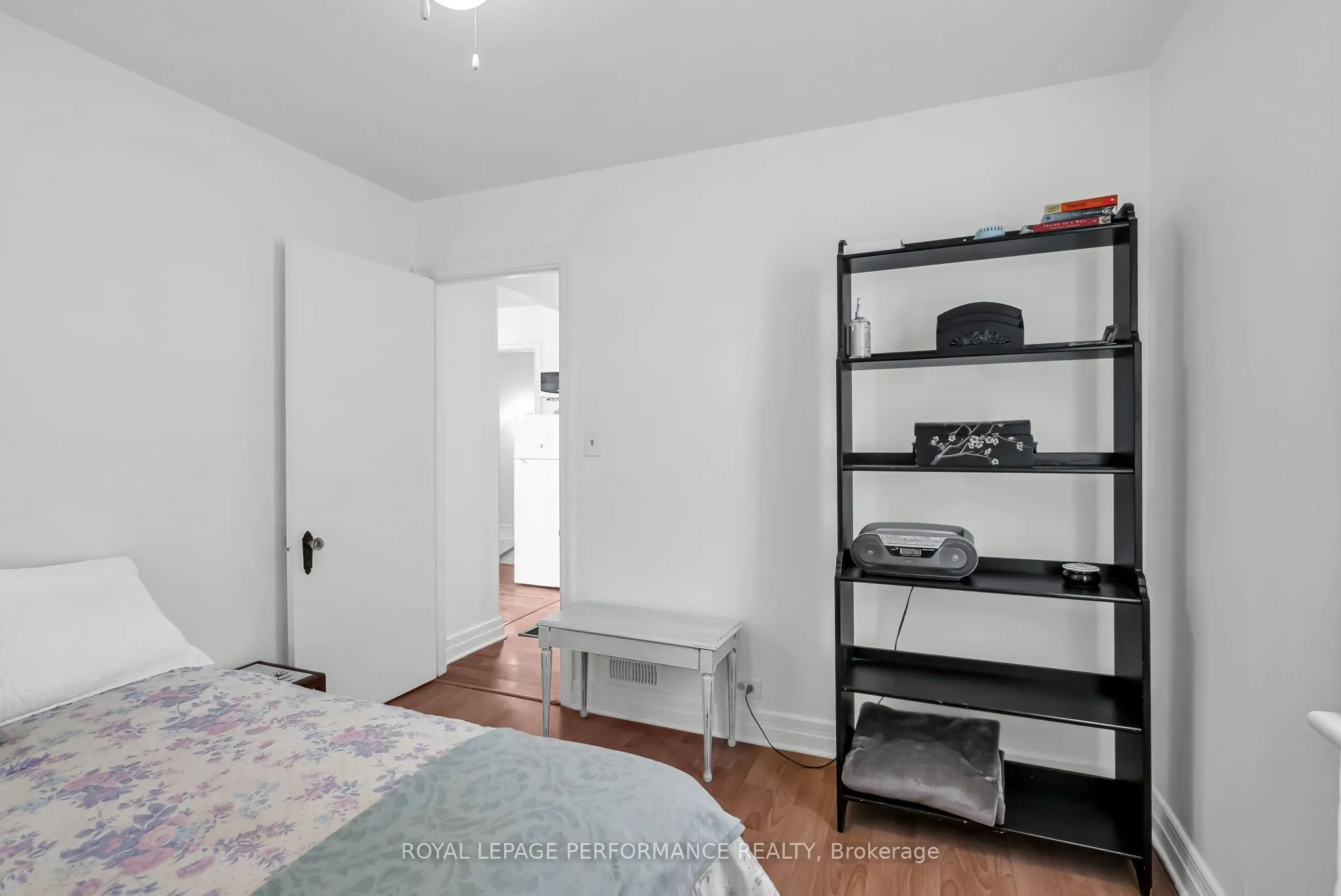 543 Fifth Street E