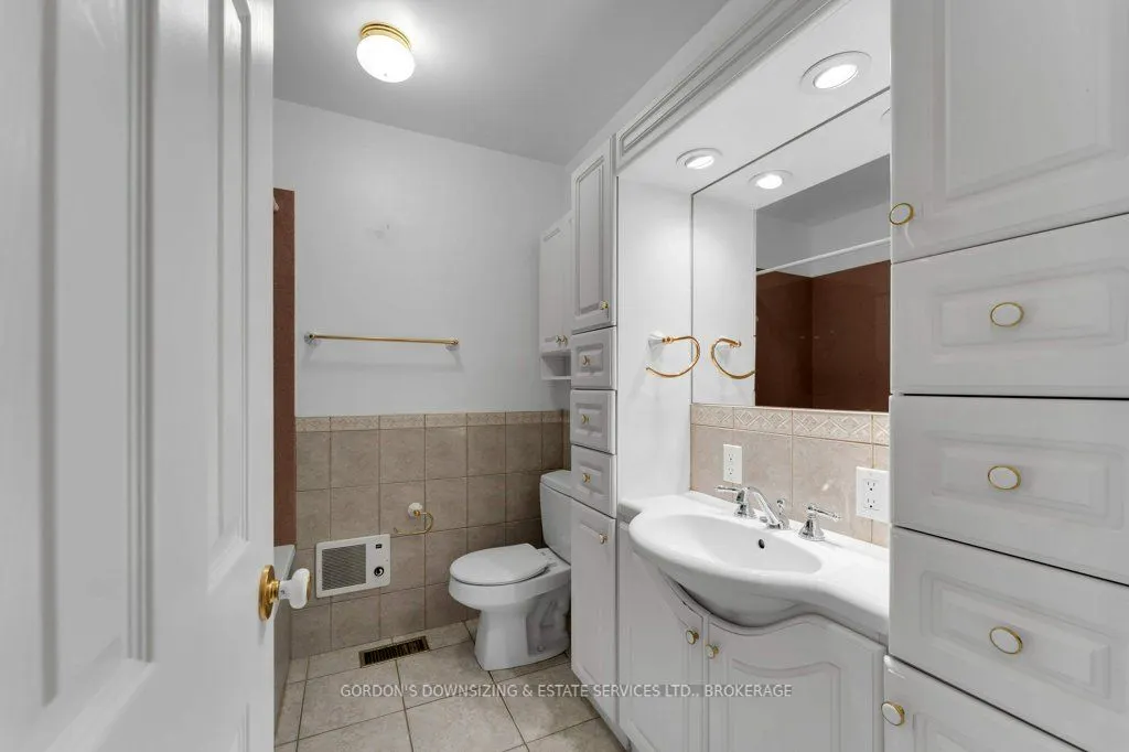 170 Elmwood Drive