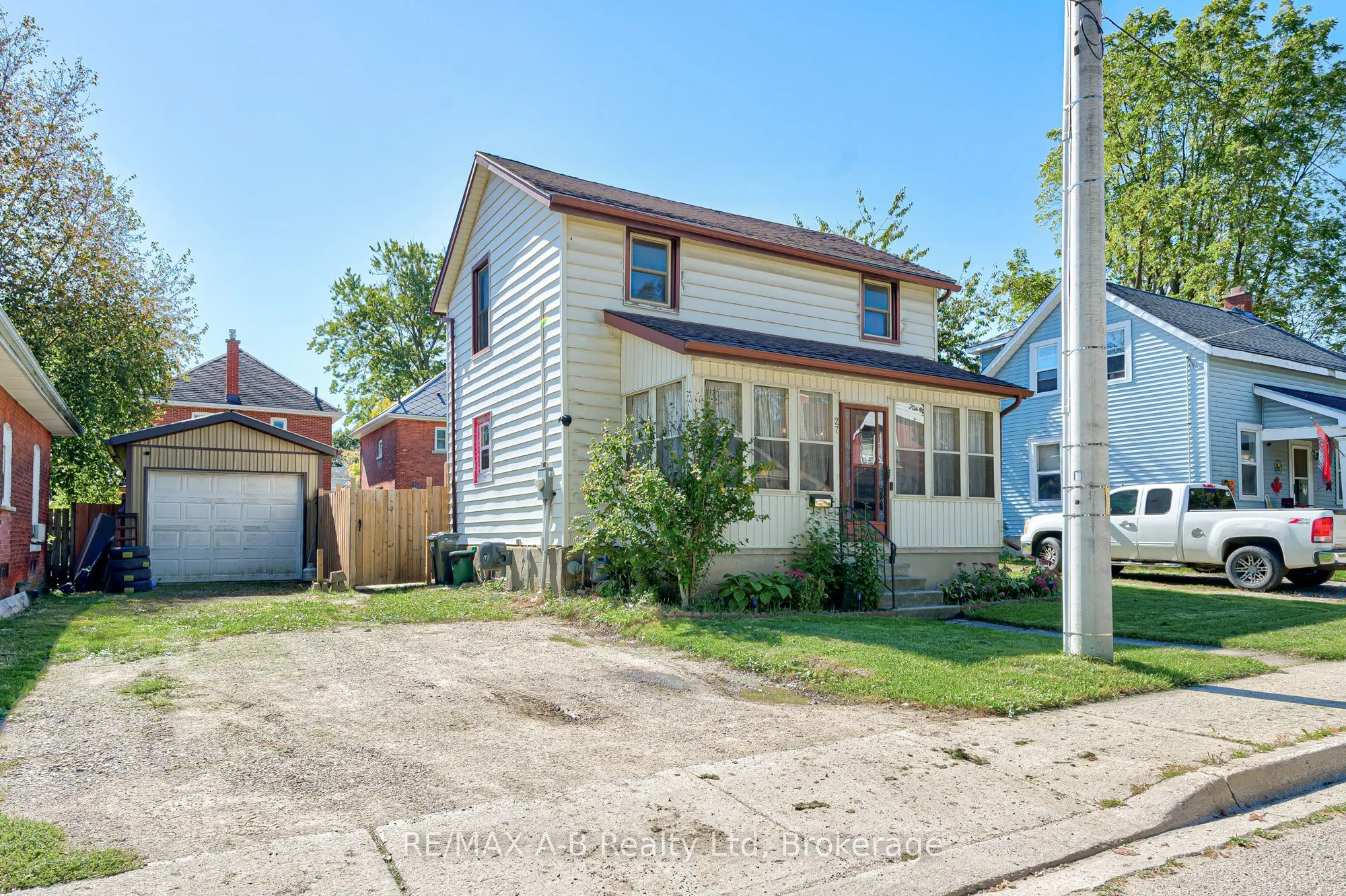 27 Brant Street