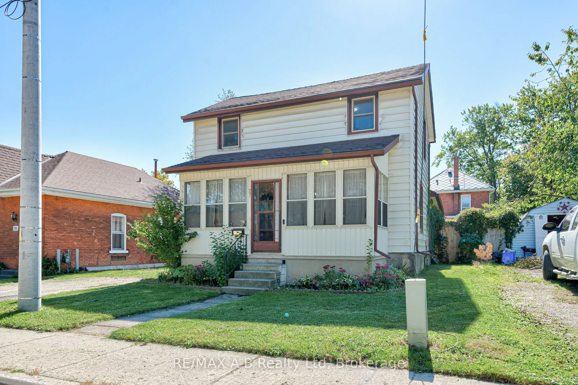 27 Brant Street