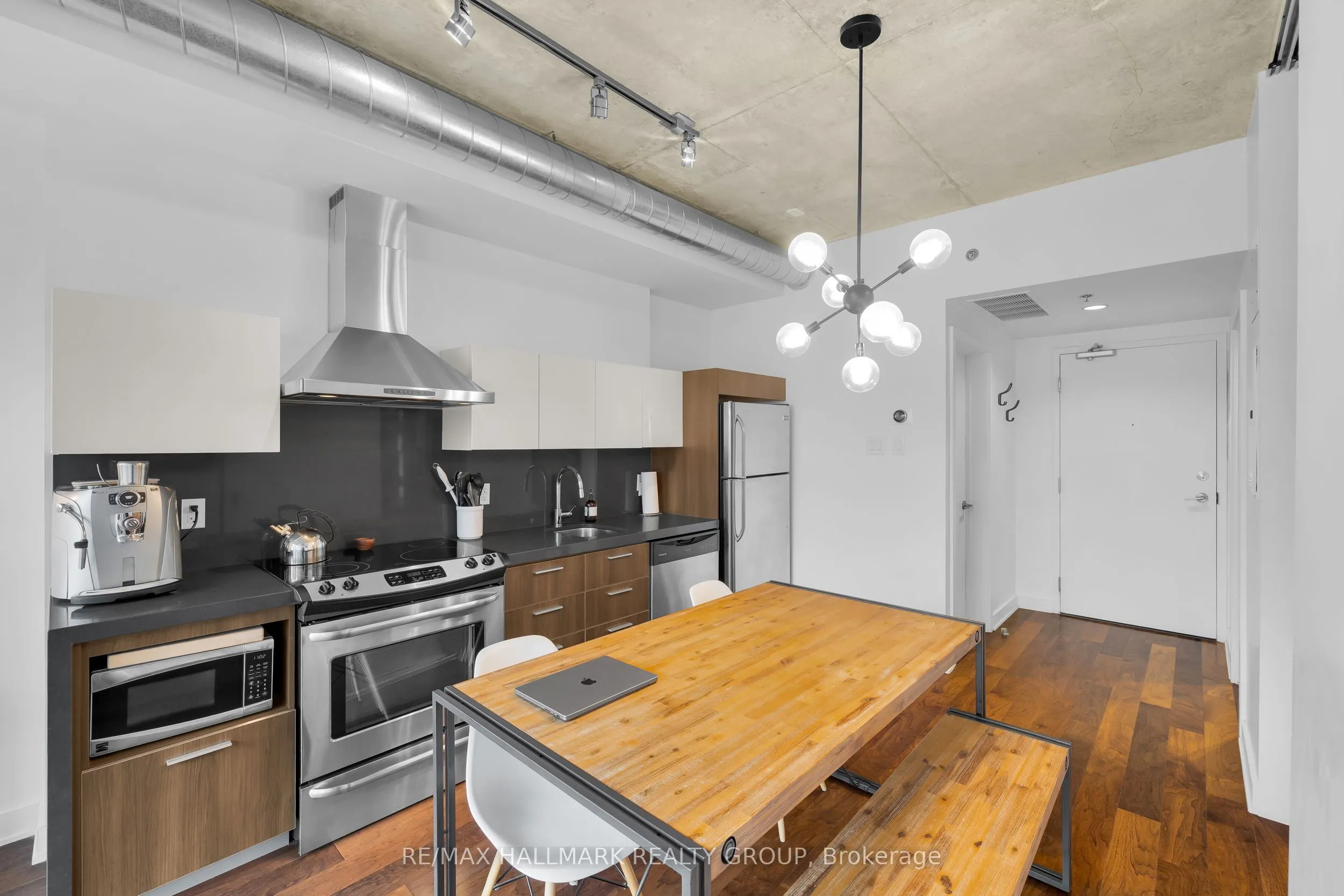 340 McLeod Street, #638