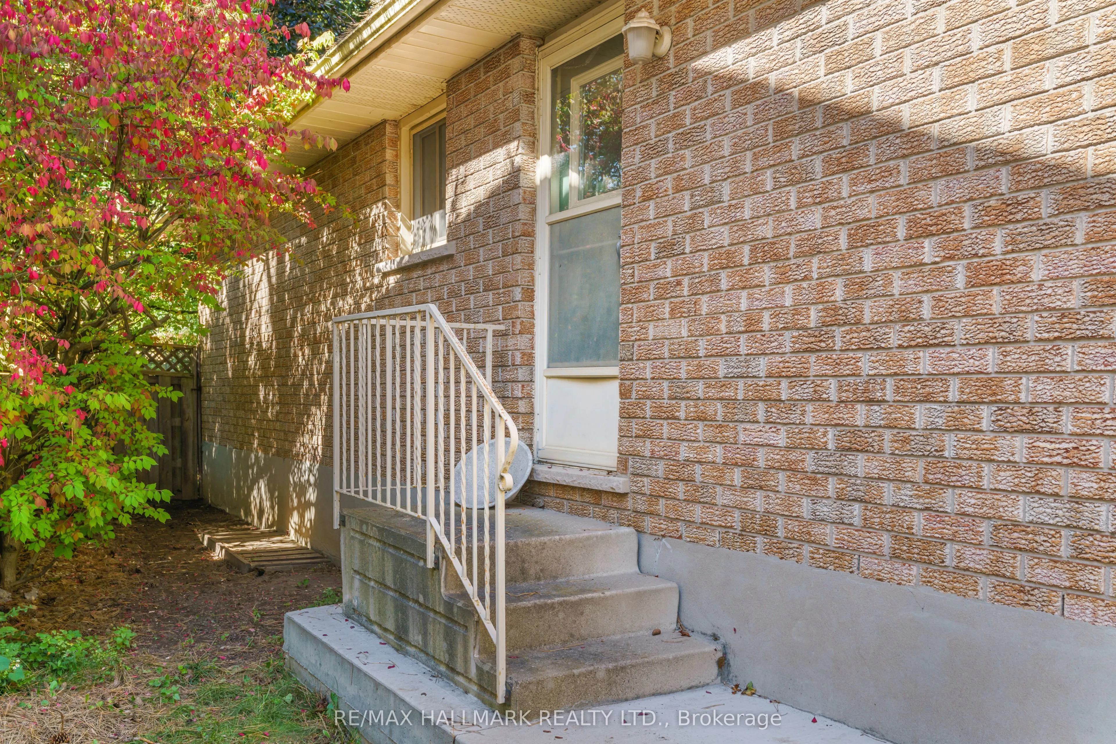 6 Youngman Drive