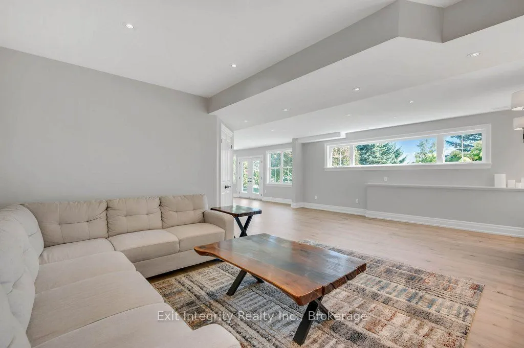 407 Harrisburg Road