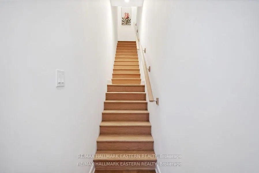 195 Hunter Street E, #TH 01