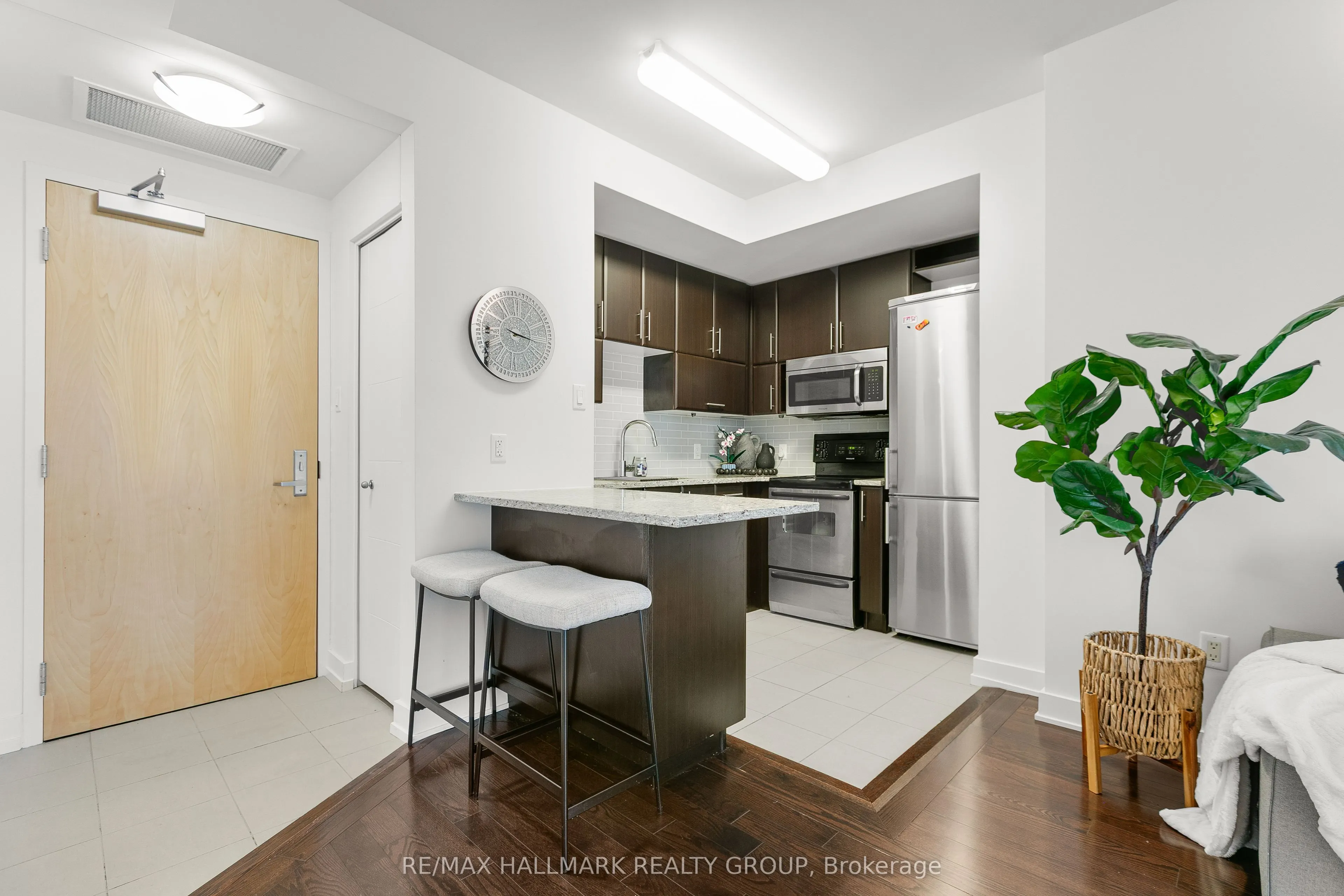 179 Metcalfe Street, #1510