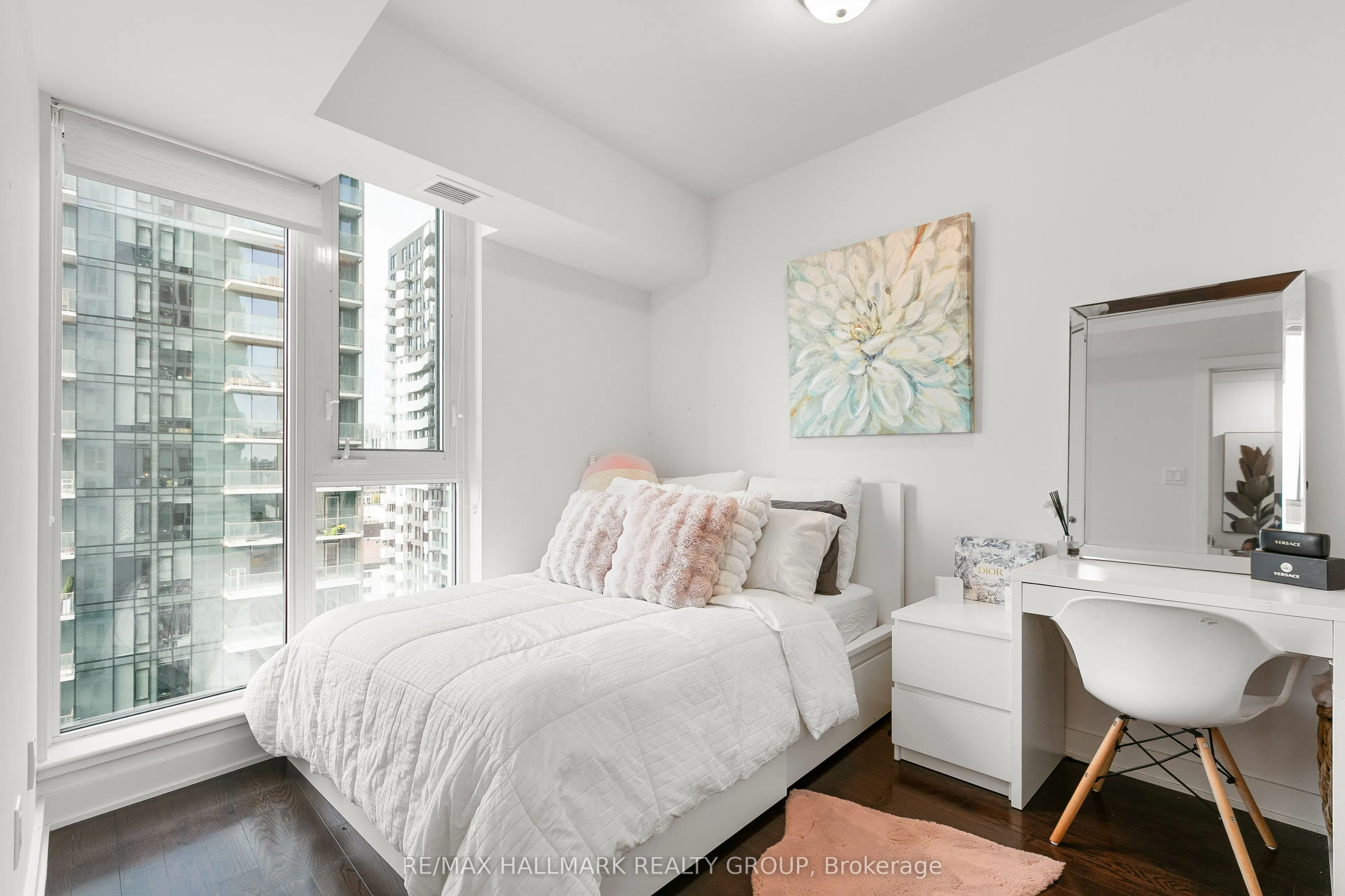 179 Metcalfe Street, #1510