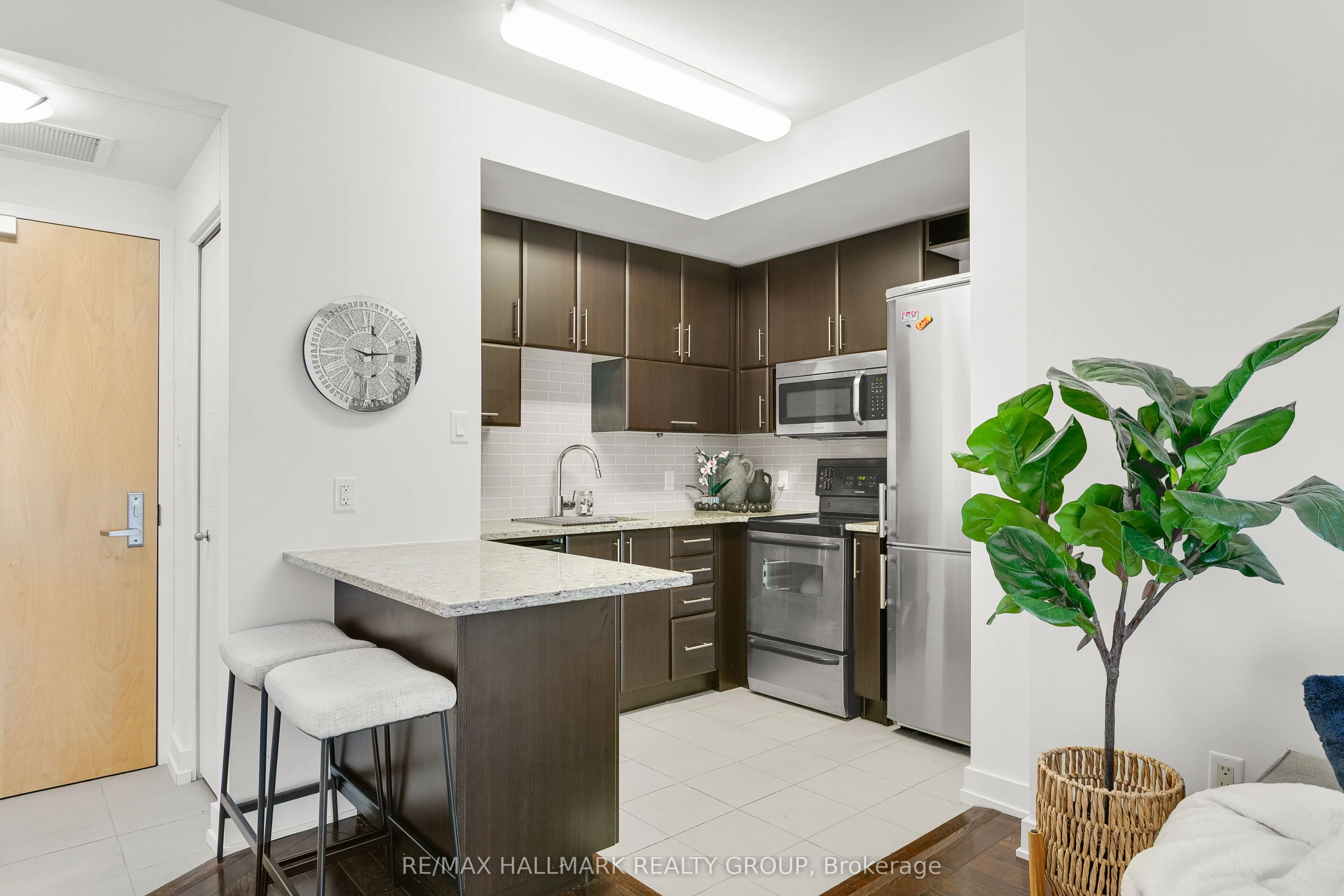 179 Metcalfe Street, #1510
