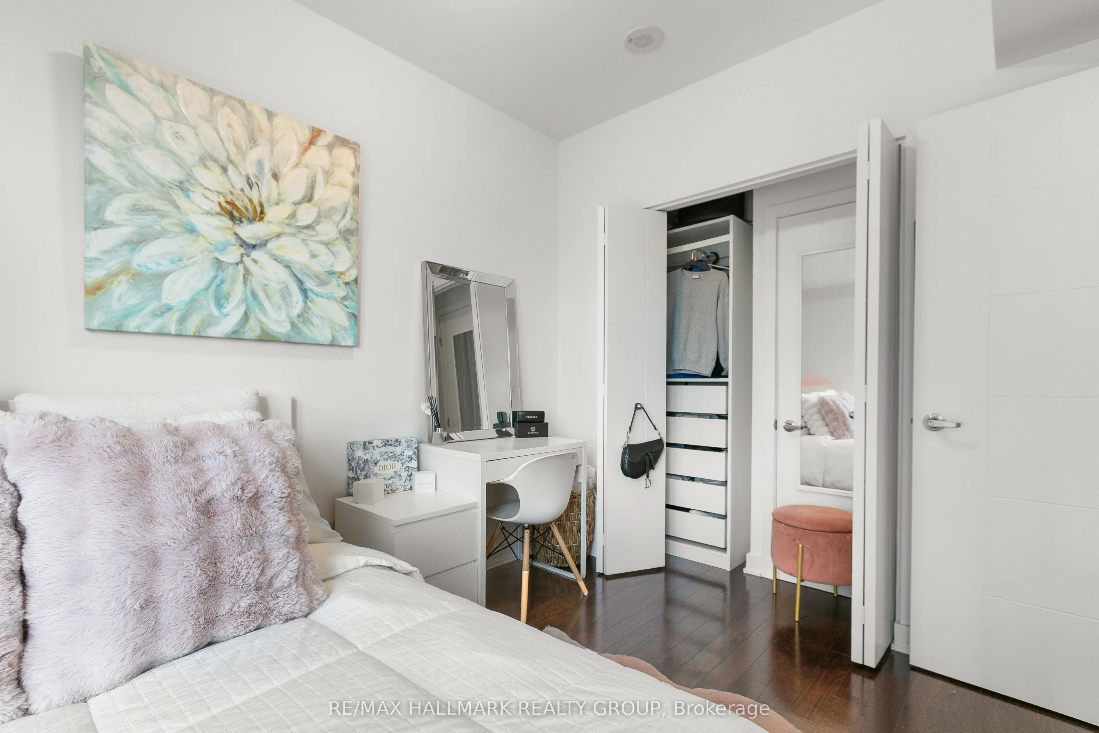 179 Metcalfe Street, #1510