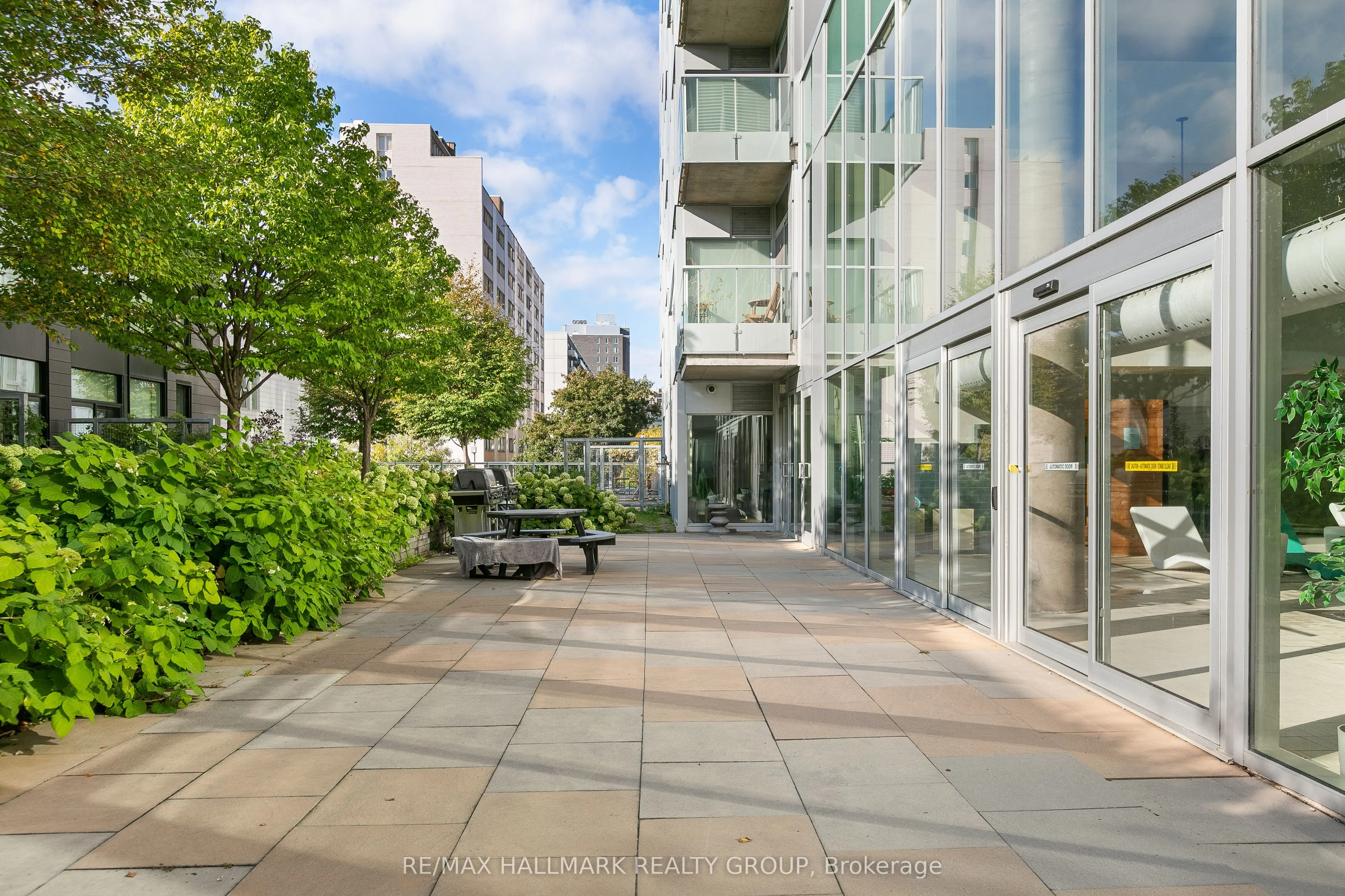 179 Metcalfe Street, #1510