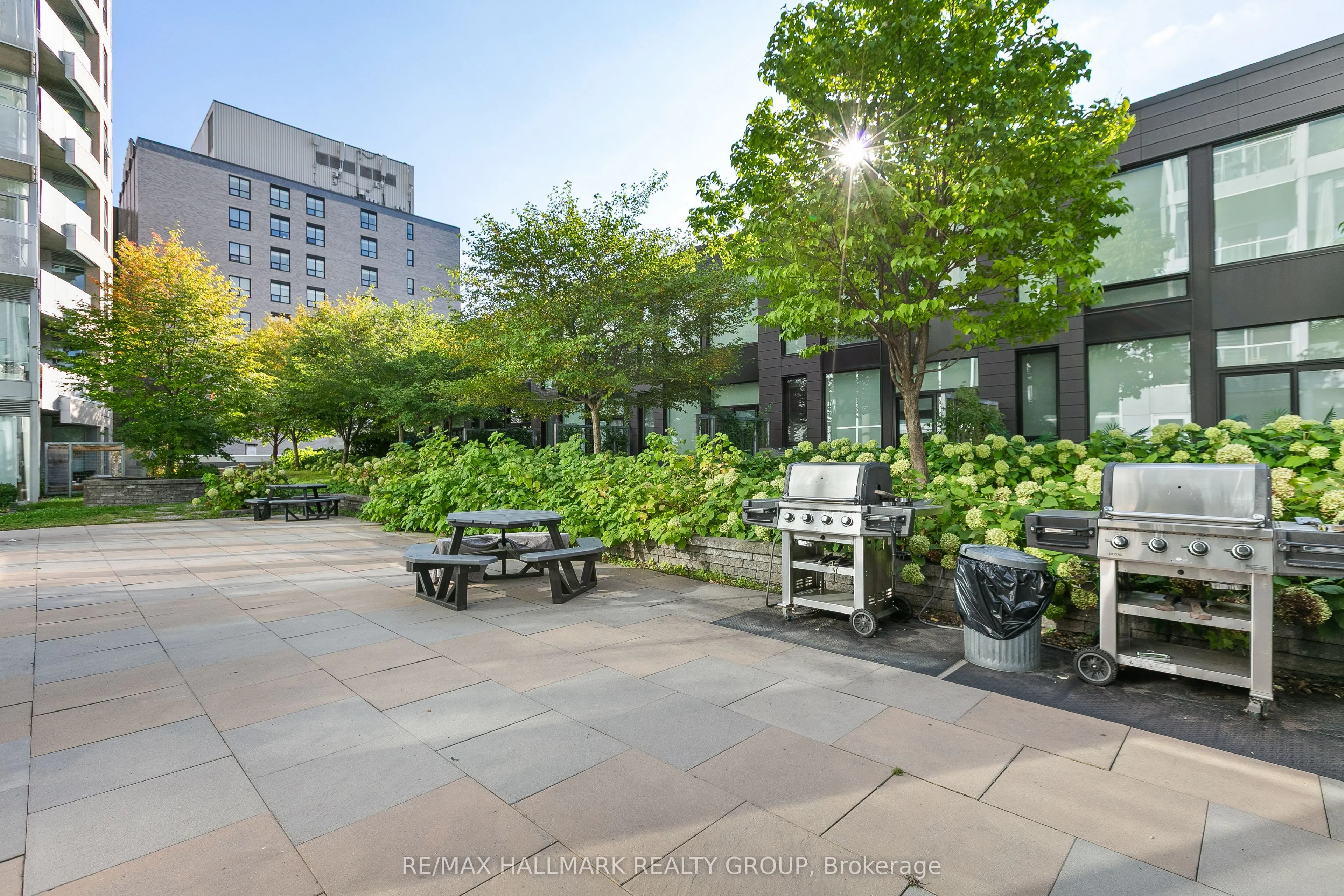 179 Metcalfe Street, #1510