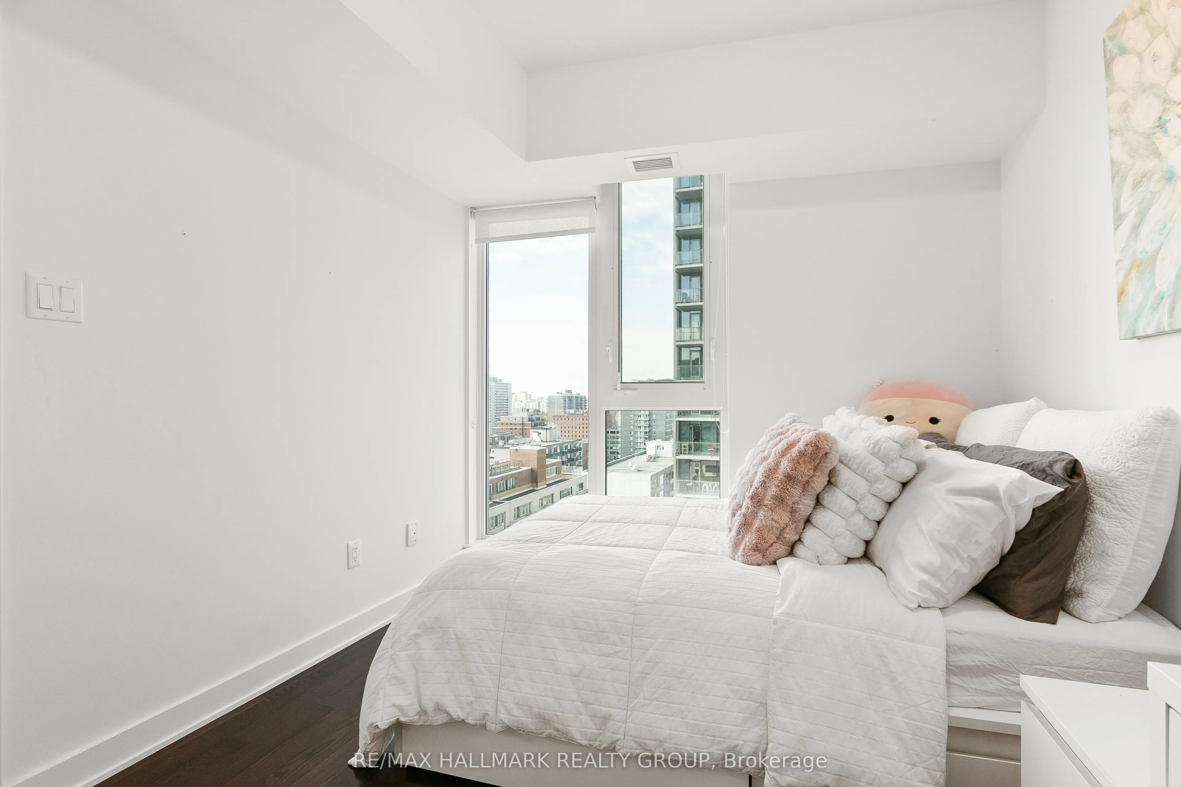 179 Metcalfe Street, #1510