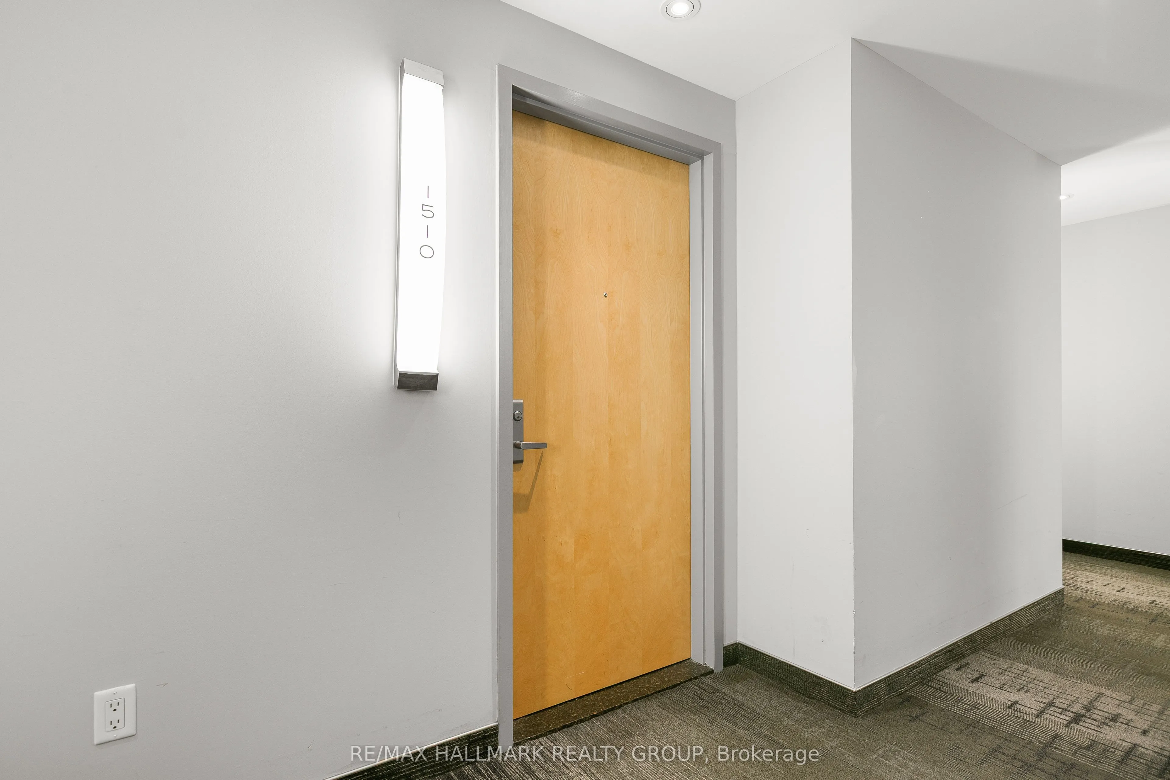 179 Metcalfe Street, #1510