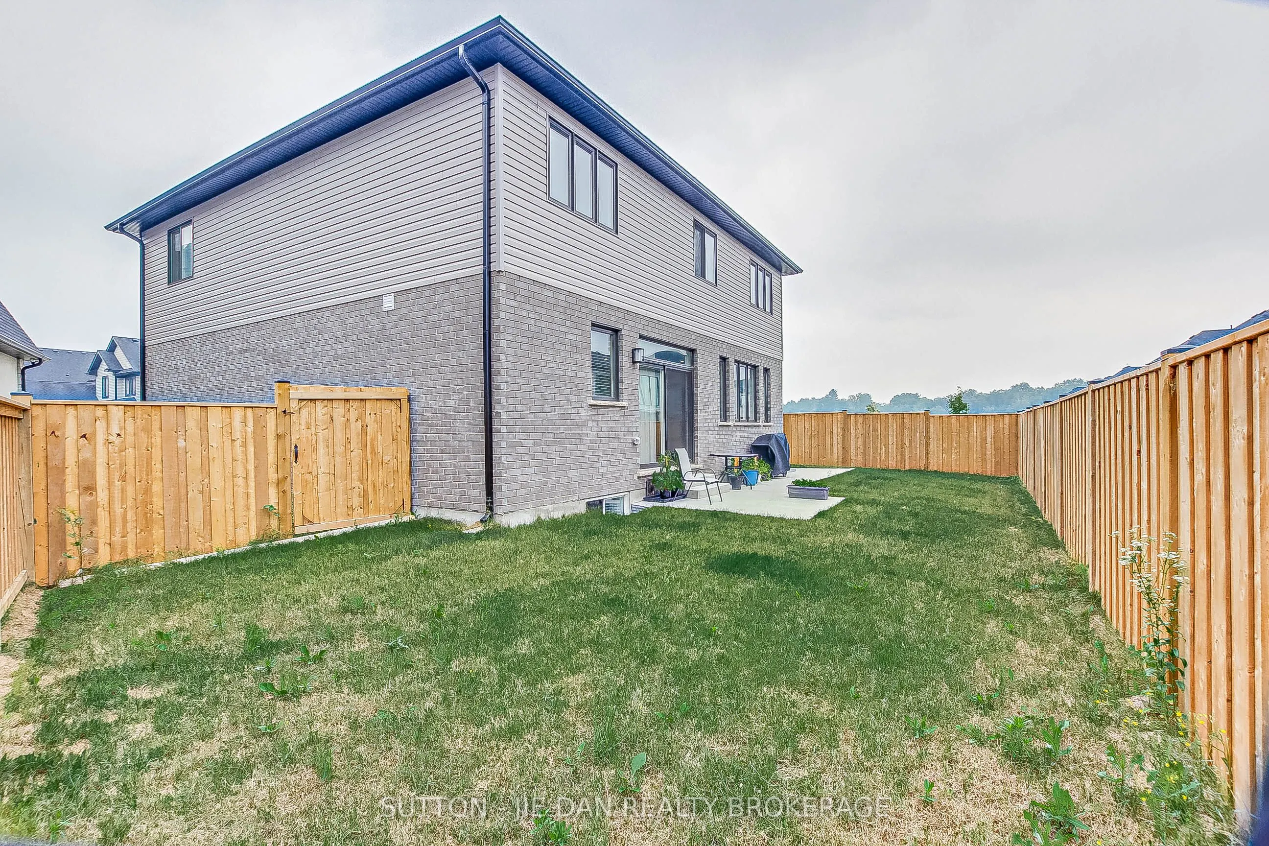 98 Locky Lane