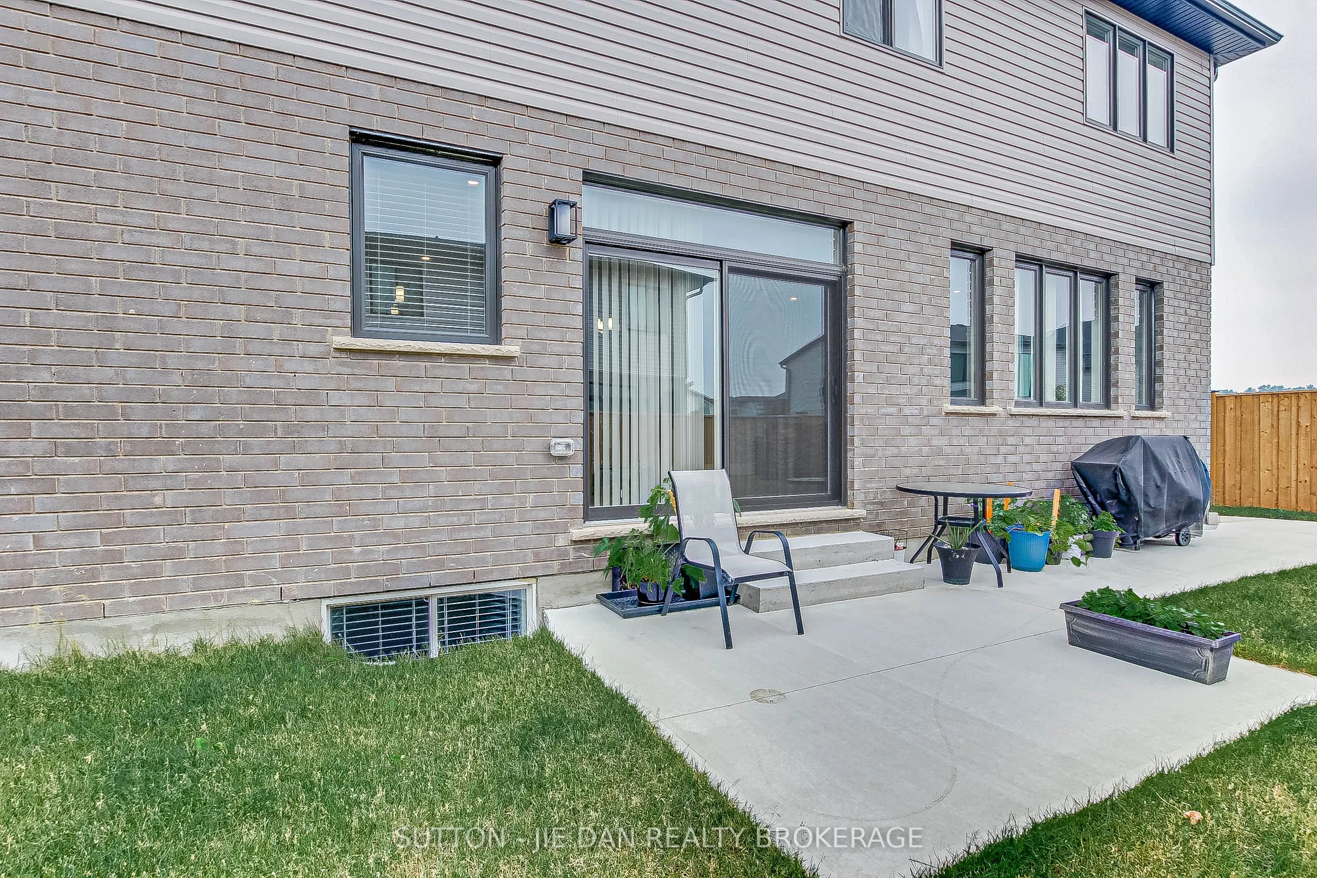 98 Locky Lane