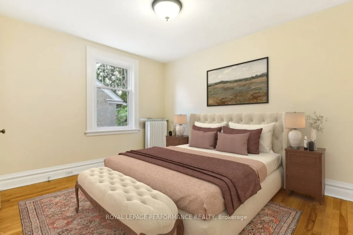 25 Lakeside Avenue