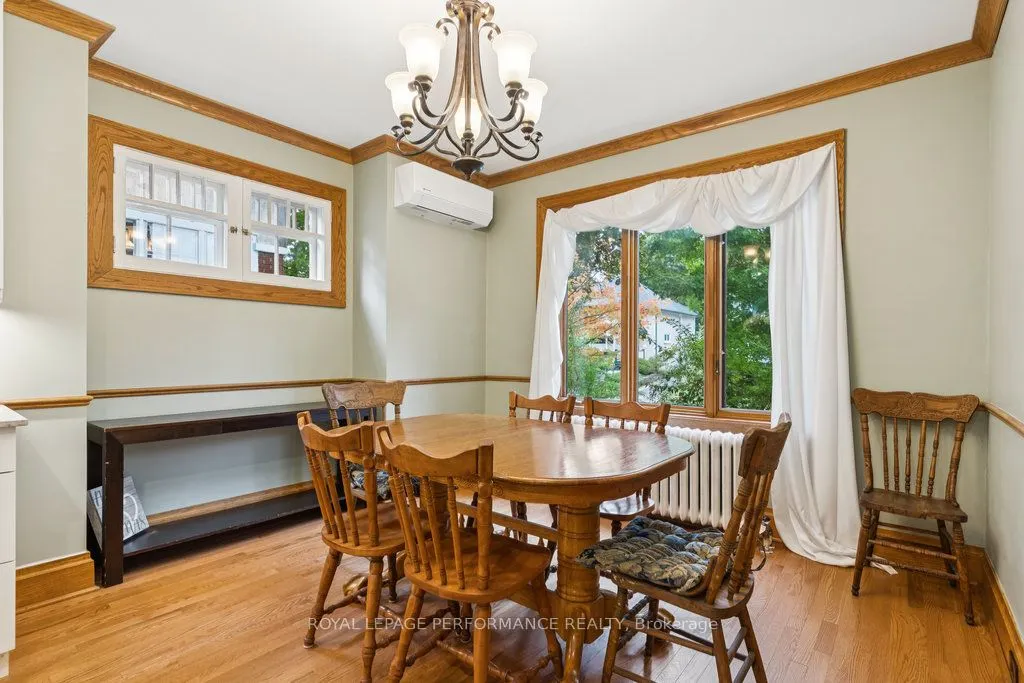25 Lakeside Avenue