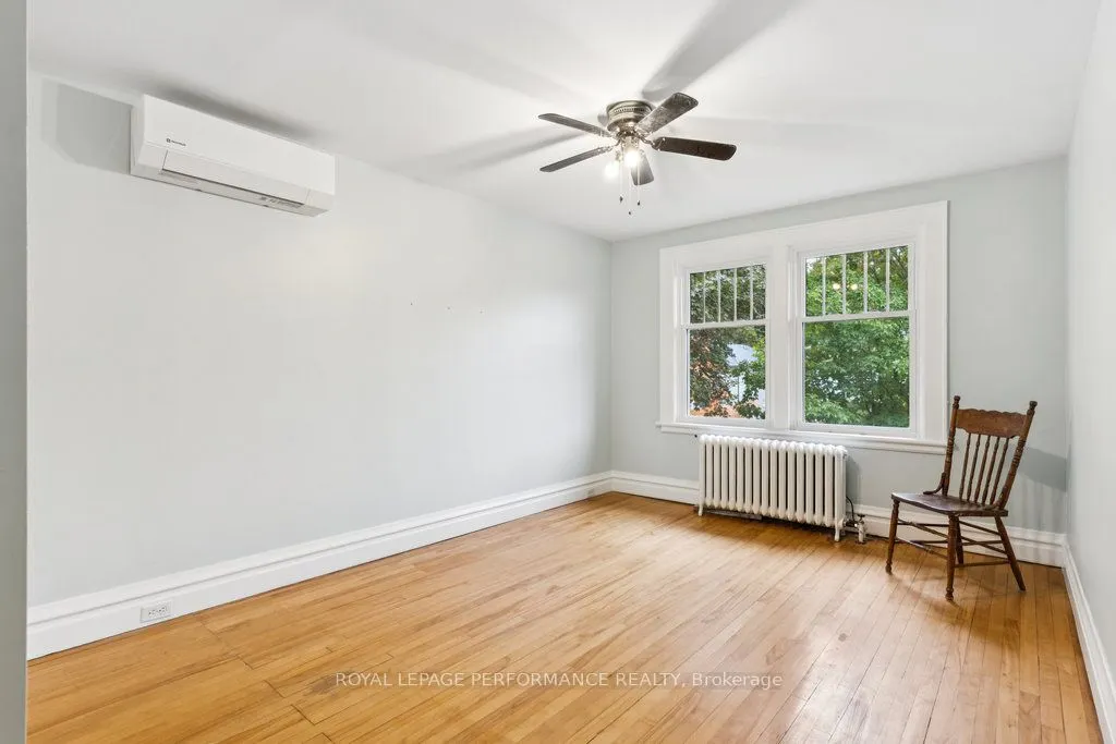 25 Lakeside Avenue