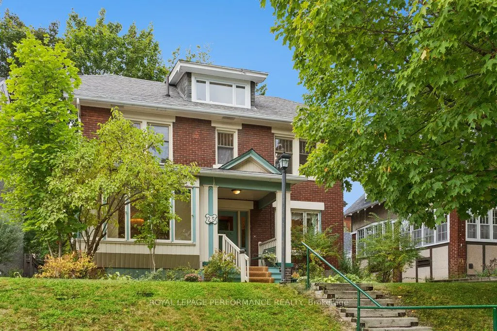 25 Lakeside Avenue