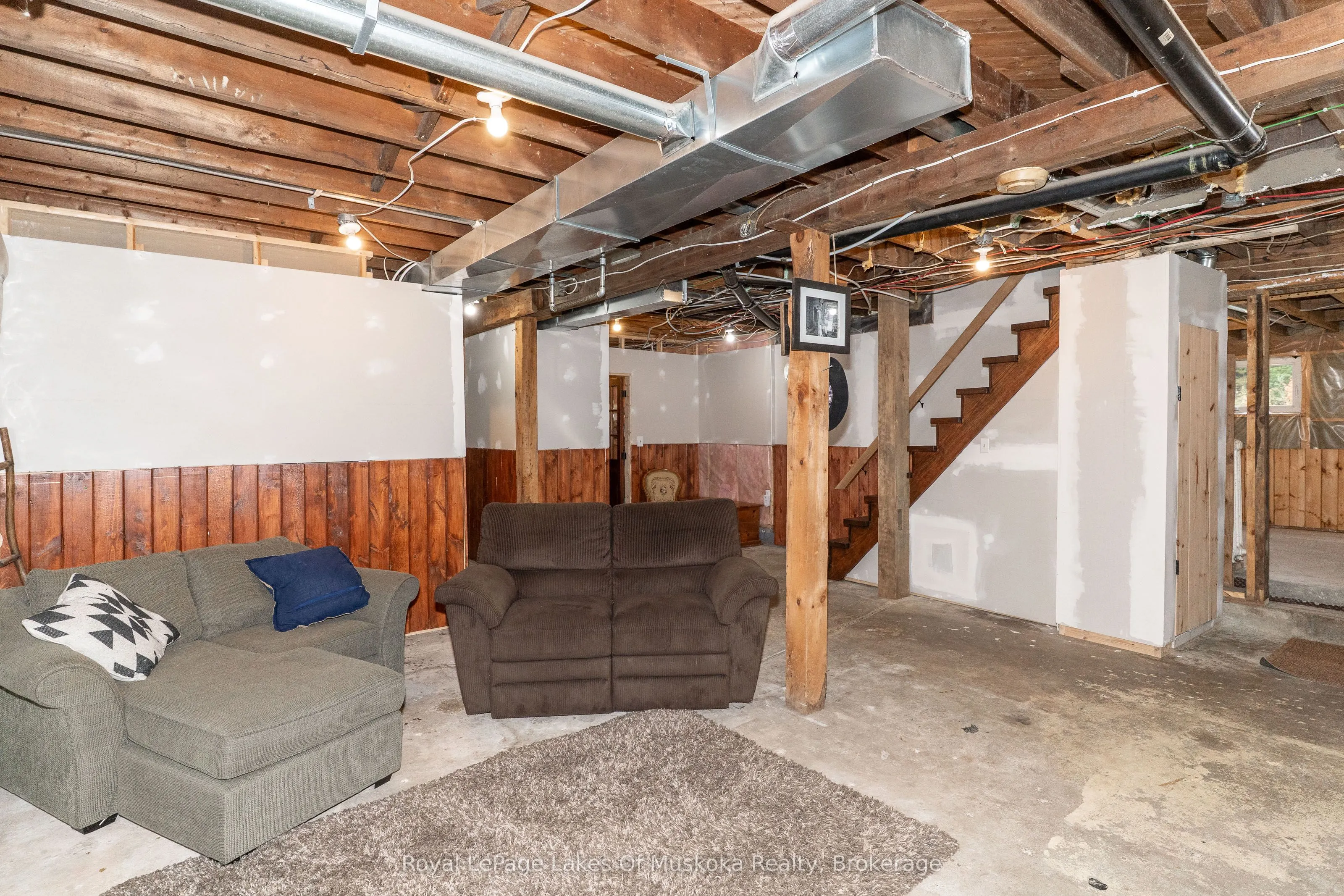 1741 Doe Lake Road