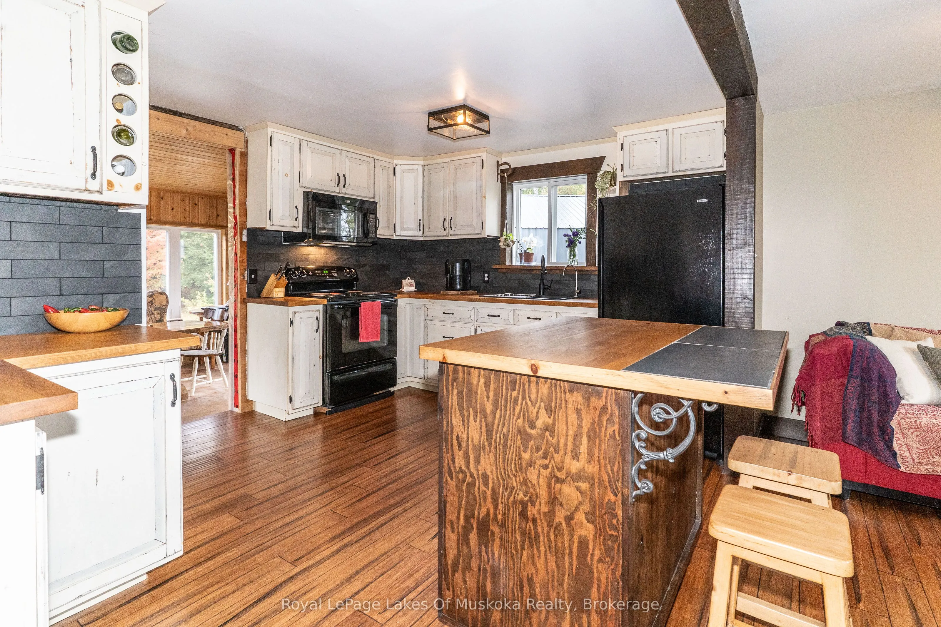 1741 Doe Lake Road