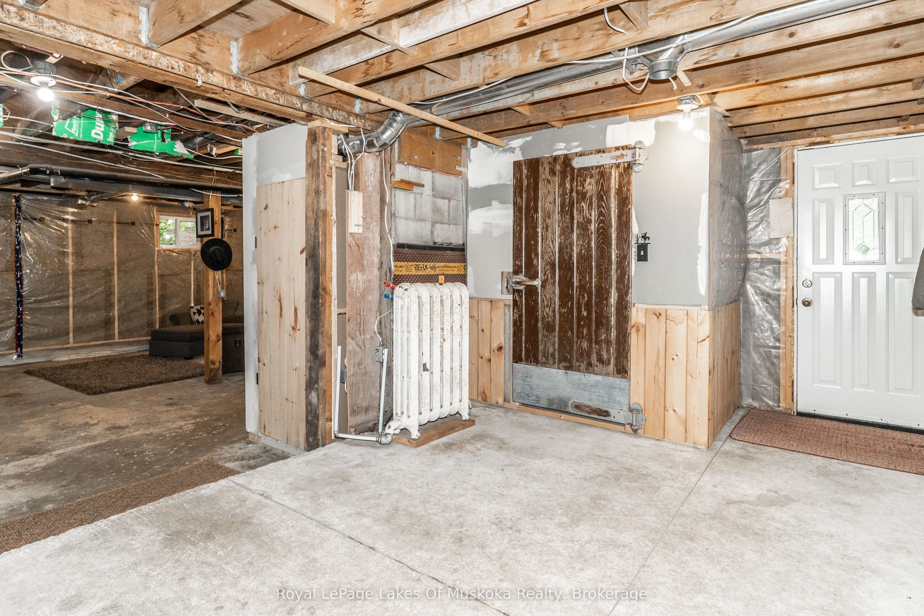 1741 Doe Lake Road