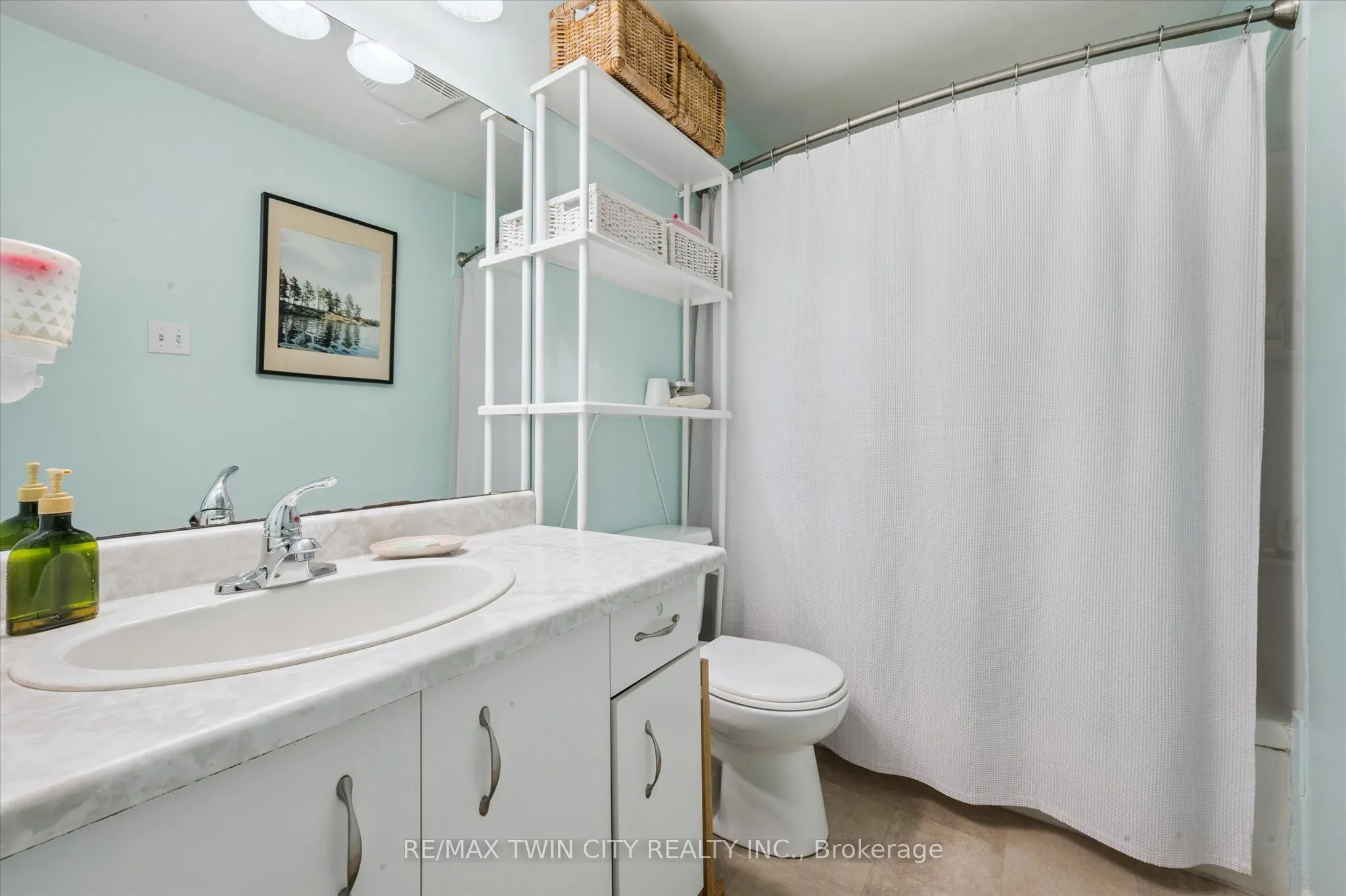 392 Springbank Avenue, #6