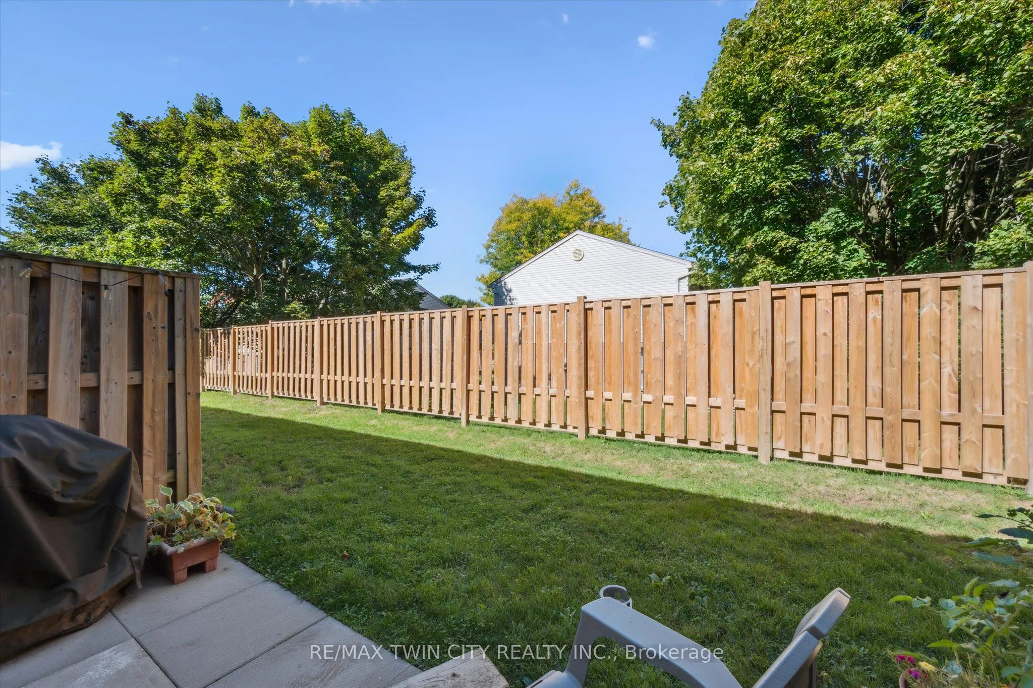 392 Springbank Avenue, #6
