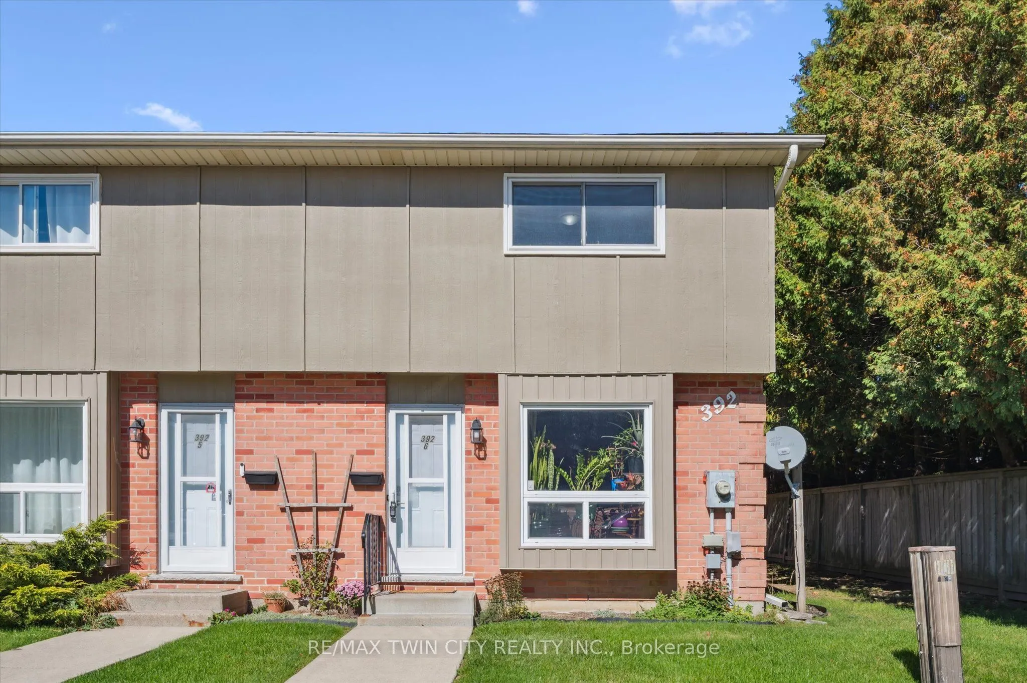 392 Springbank Avenue, #6