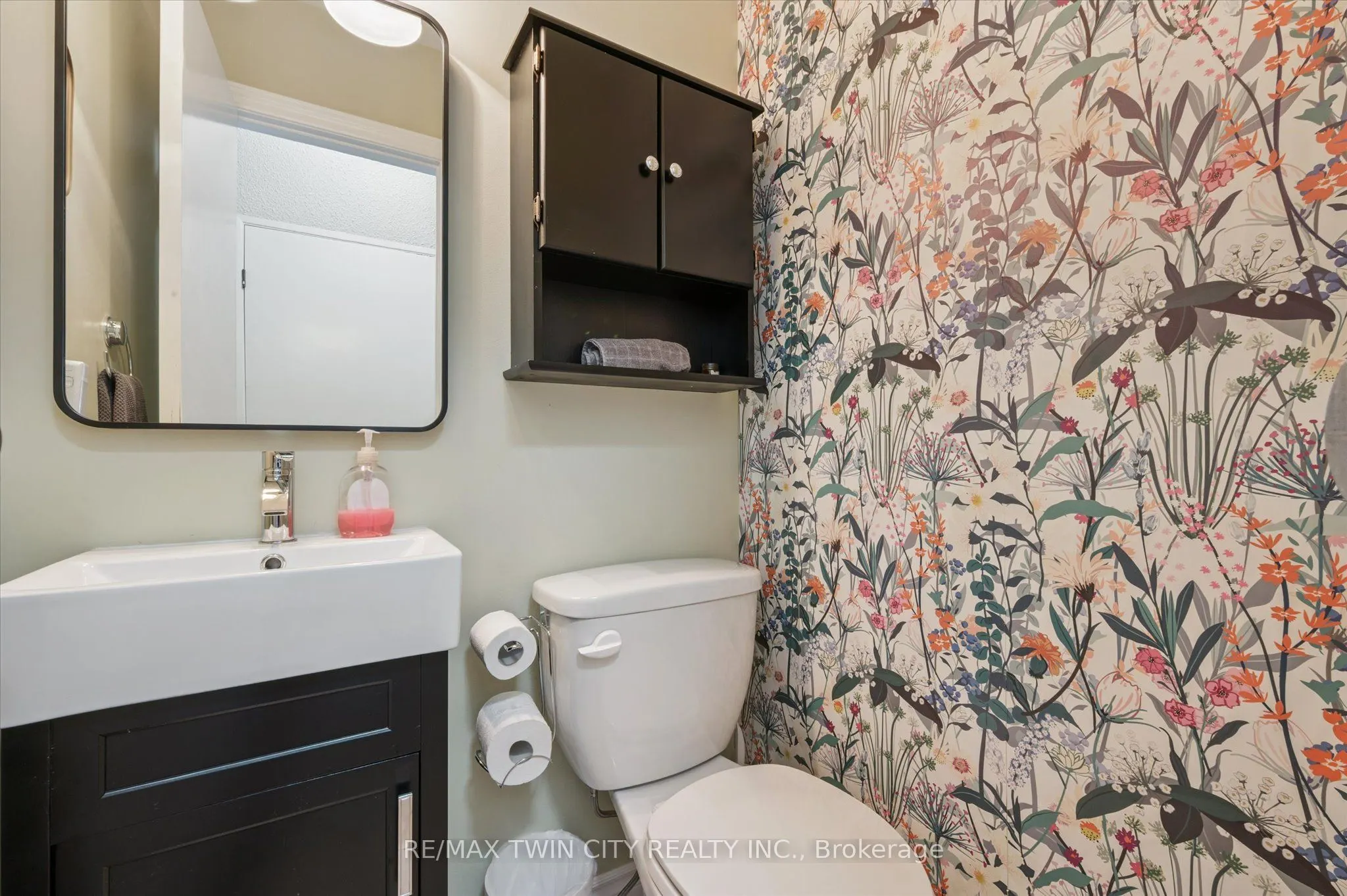 392 Springbank Avenue, #6