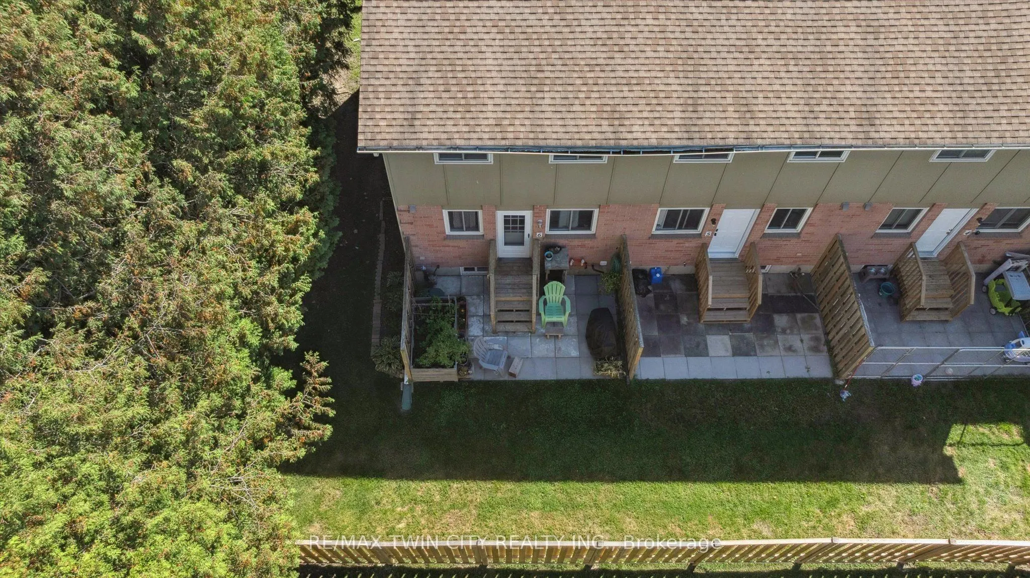 392 Springbank Avenue, #6