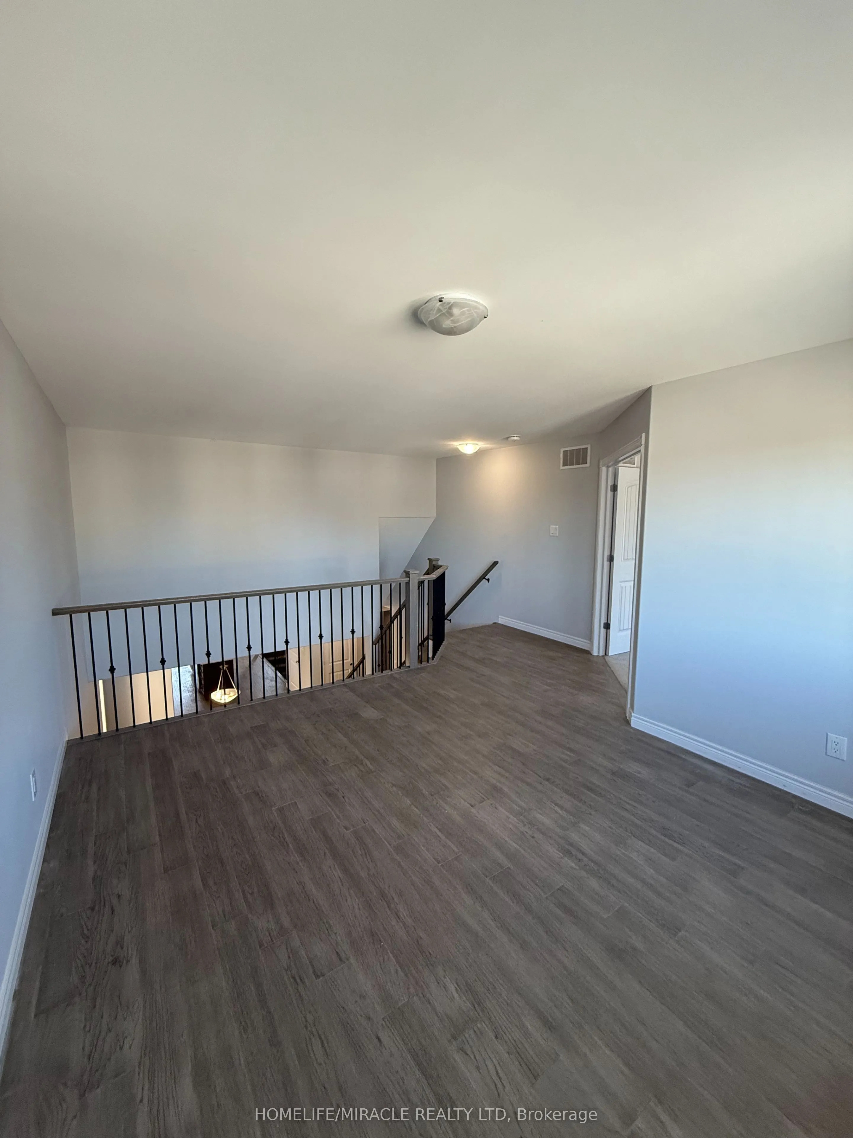 308 Mullighan Gardens