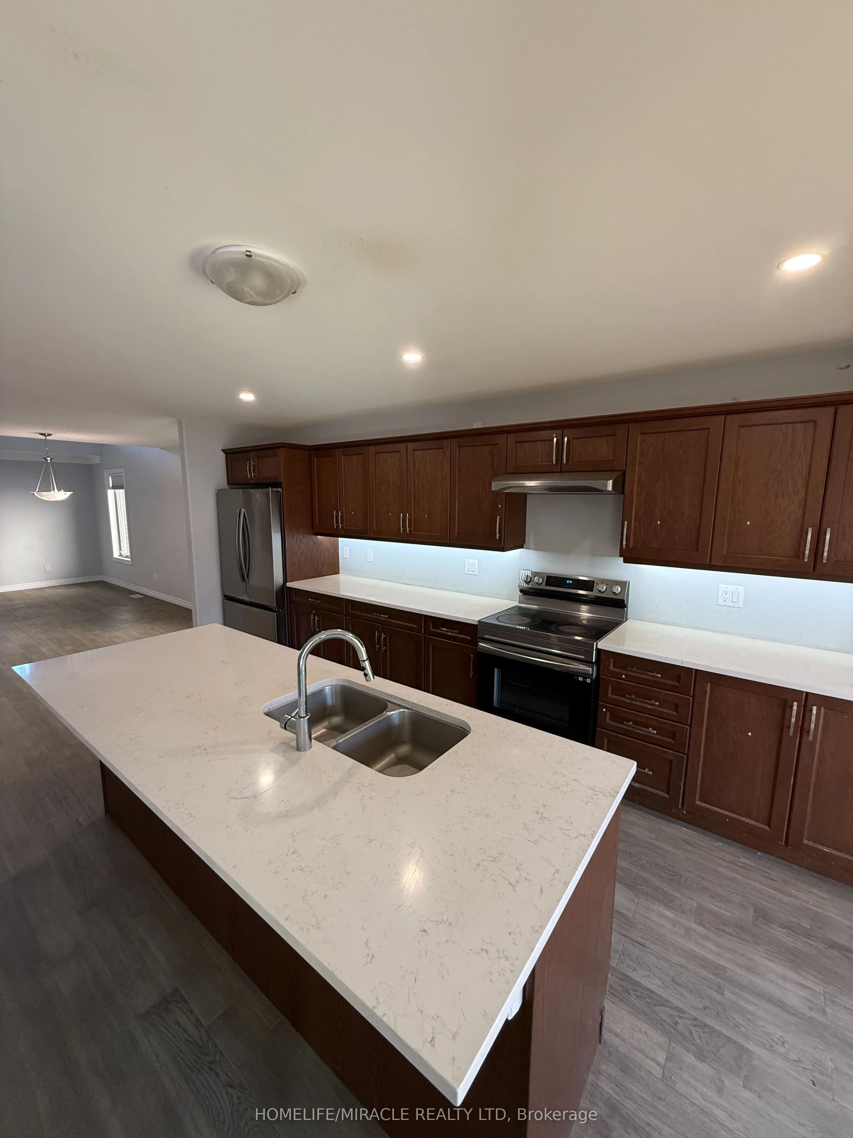 308 Mullighan Gardens