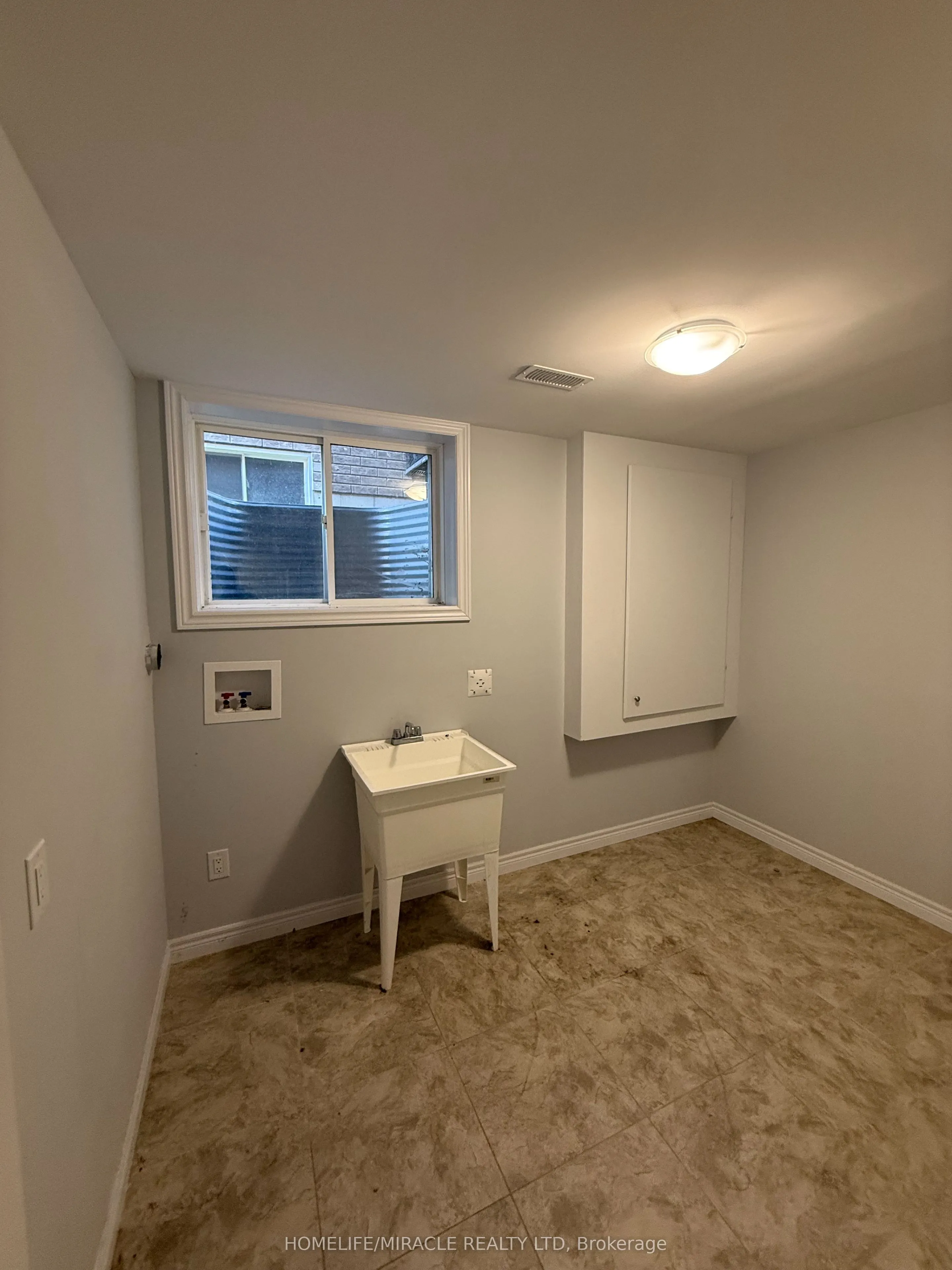 308 Mullighan Gardens