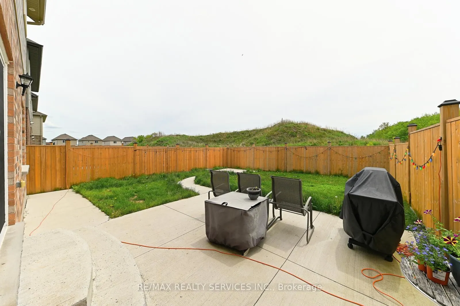 1320 Calais Drive