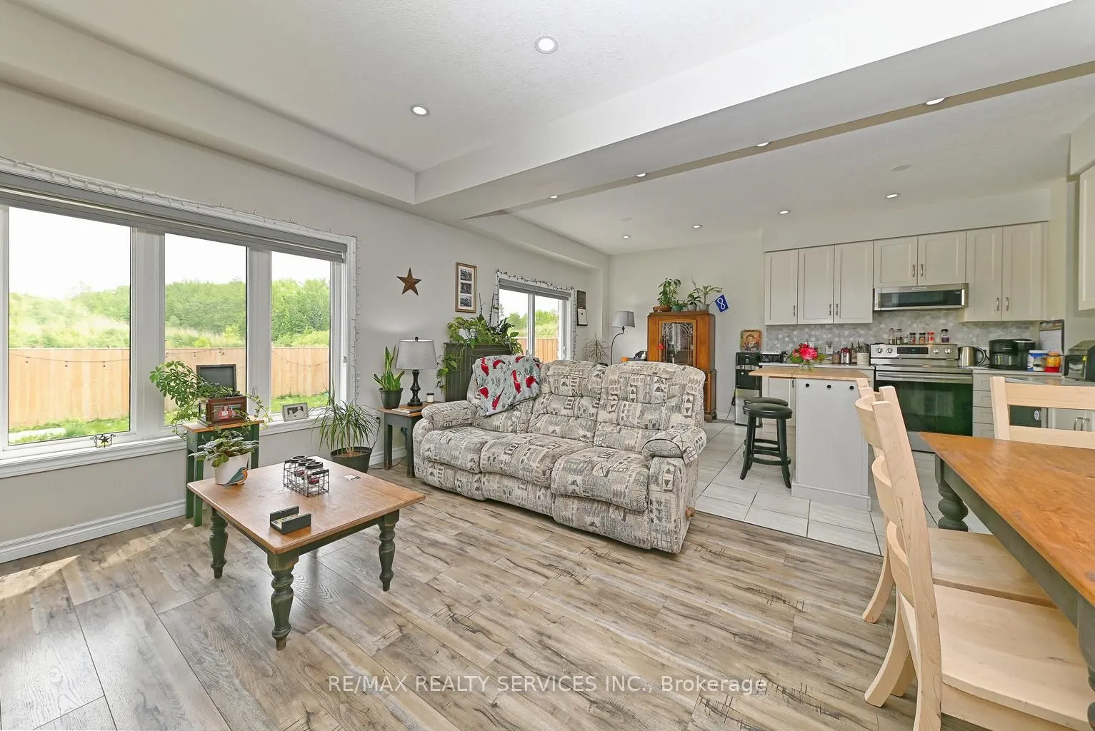 1320 Calais Drive