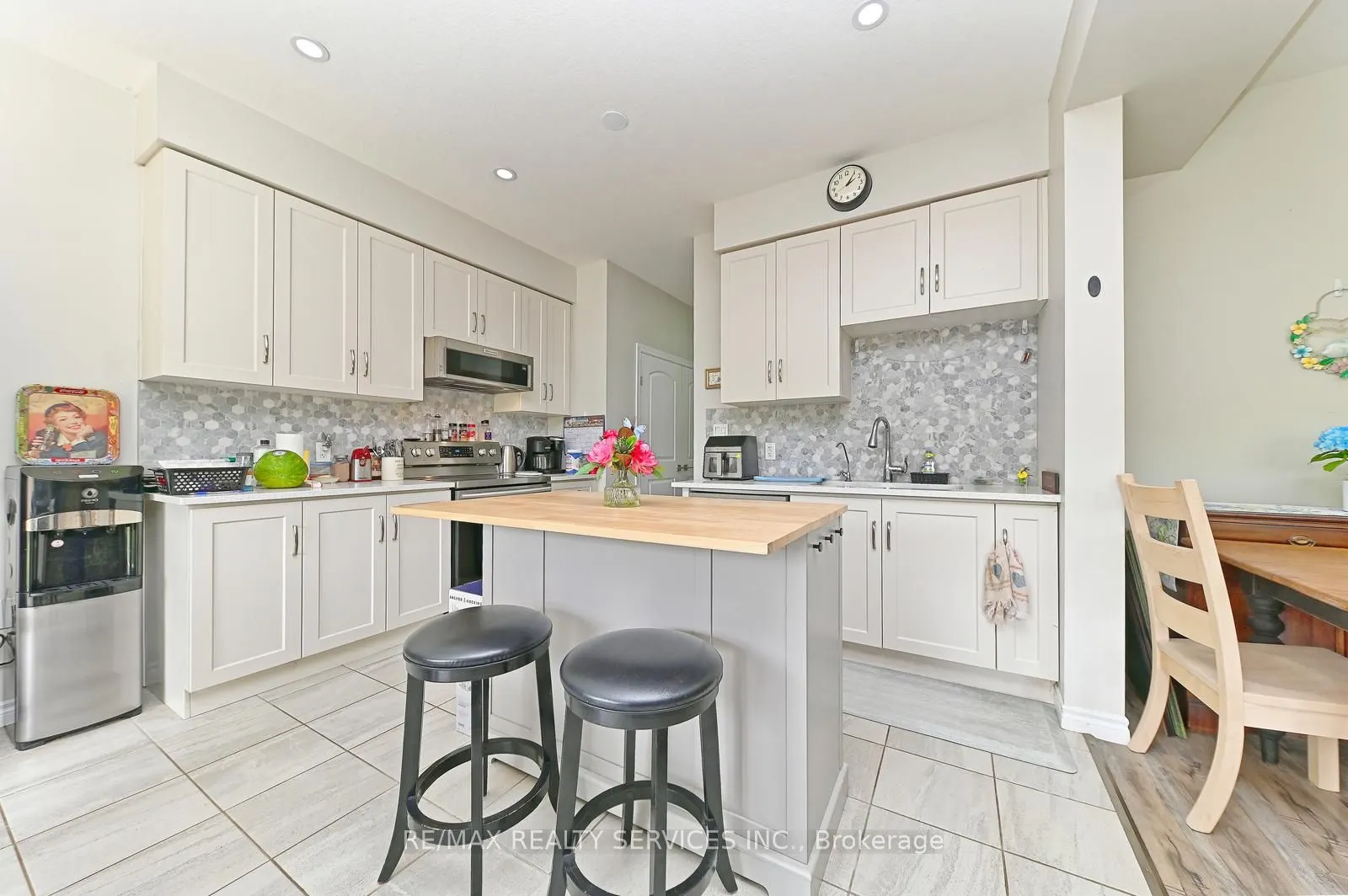 1320 Calais Drive