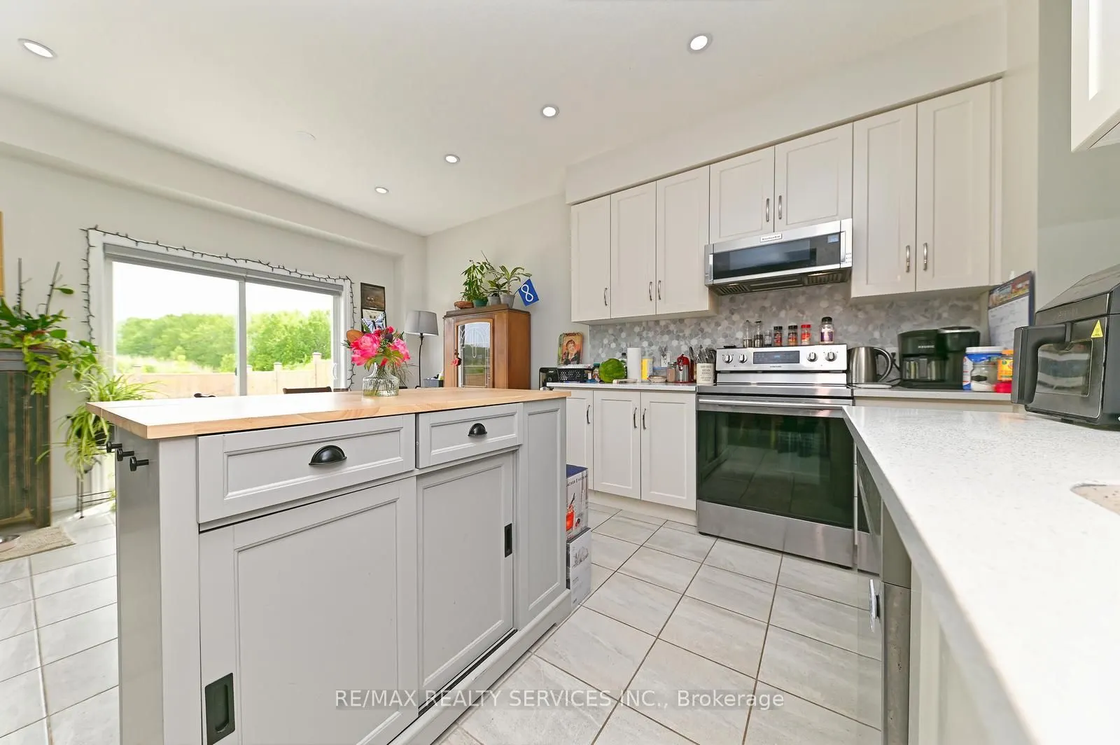 1320 Calais Drive