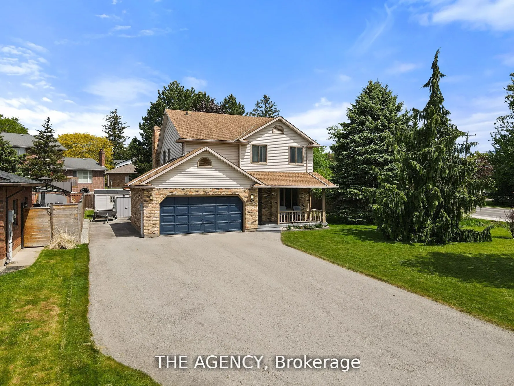 106 Spruceside Crescent