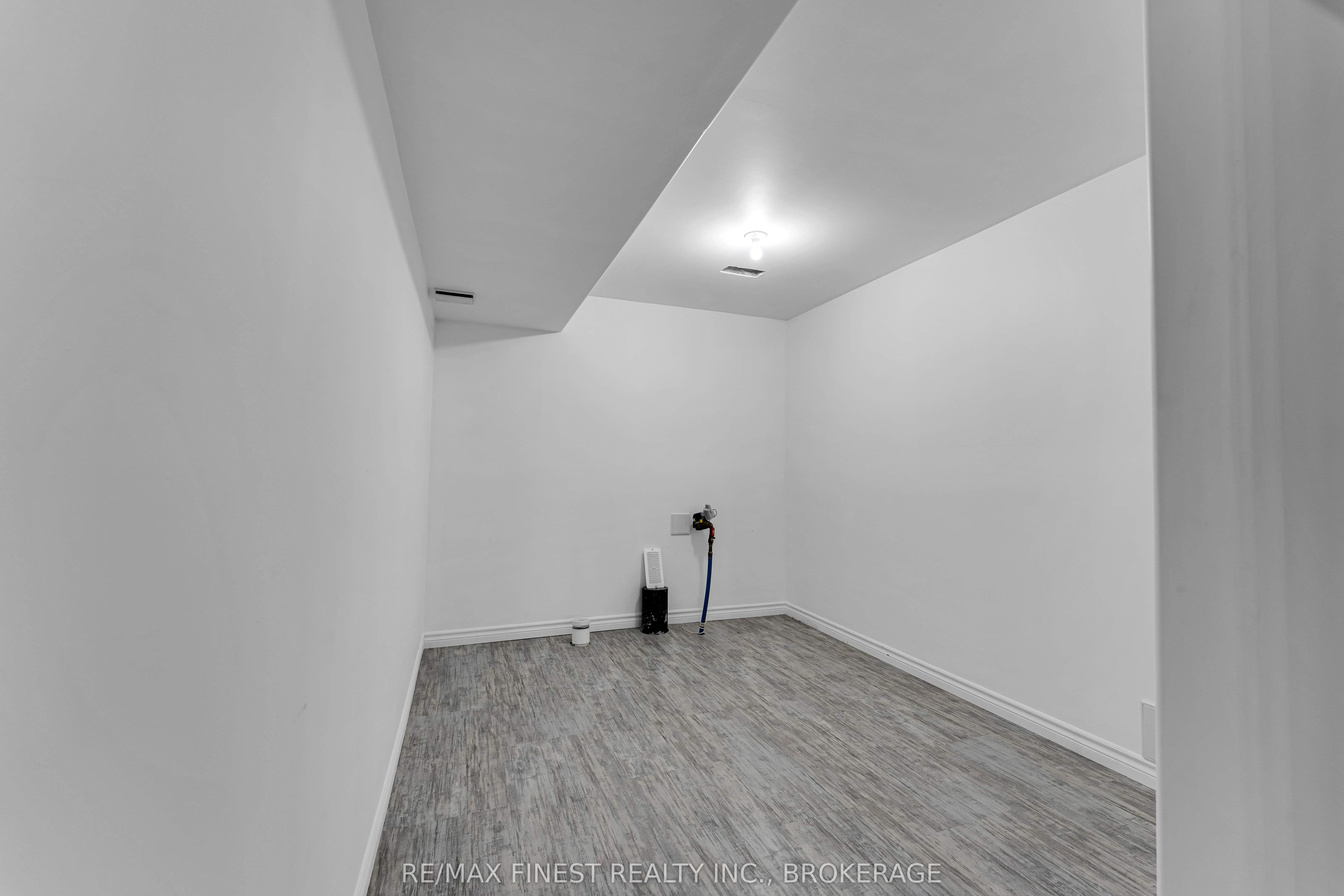 516 Savannah Court